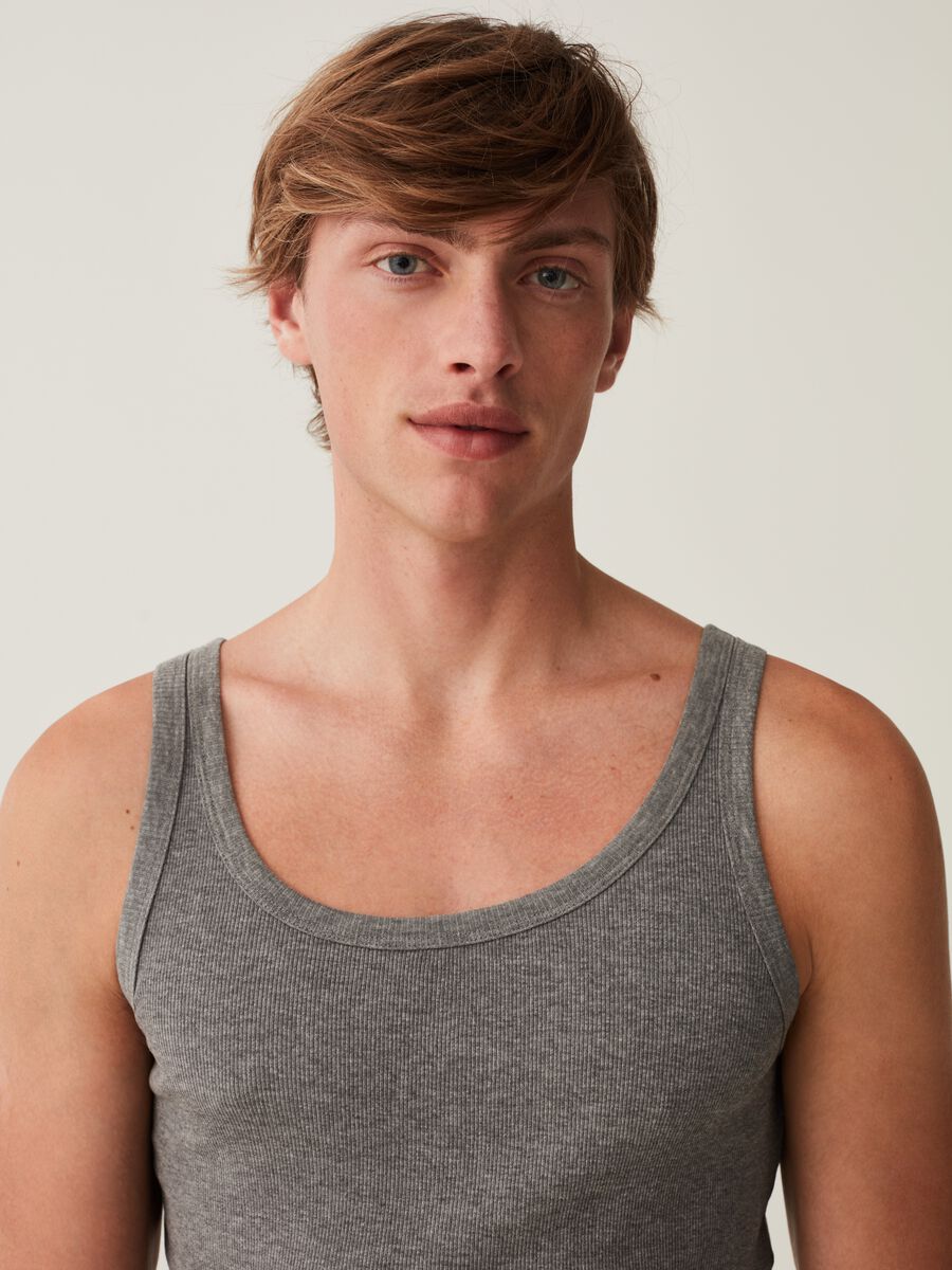 Fine ribbed organic cotton vest with racerback_1