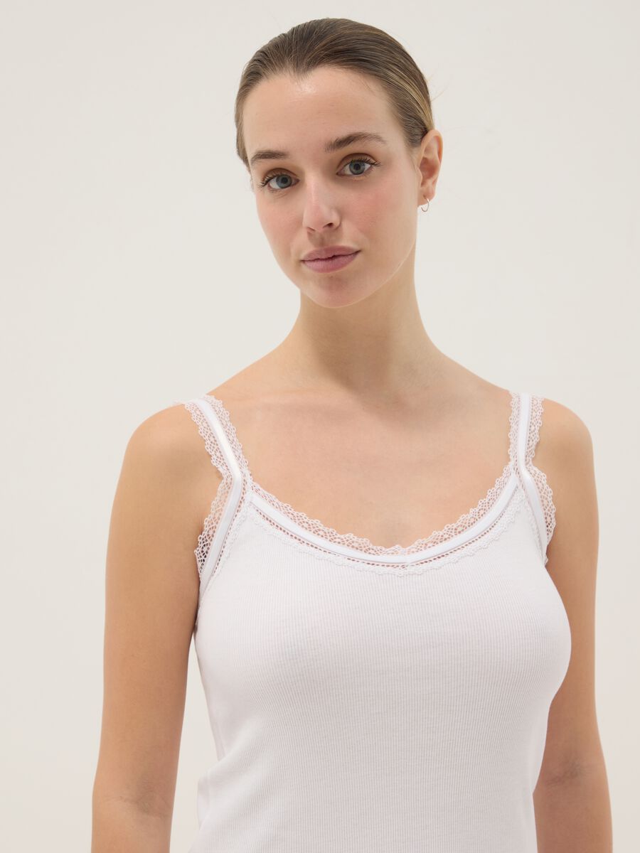 White pure cotton regular fit vest with lace trim_1