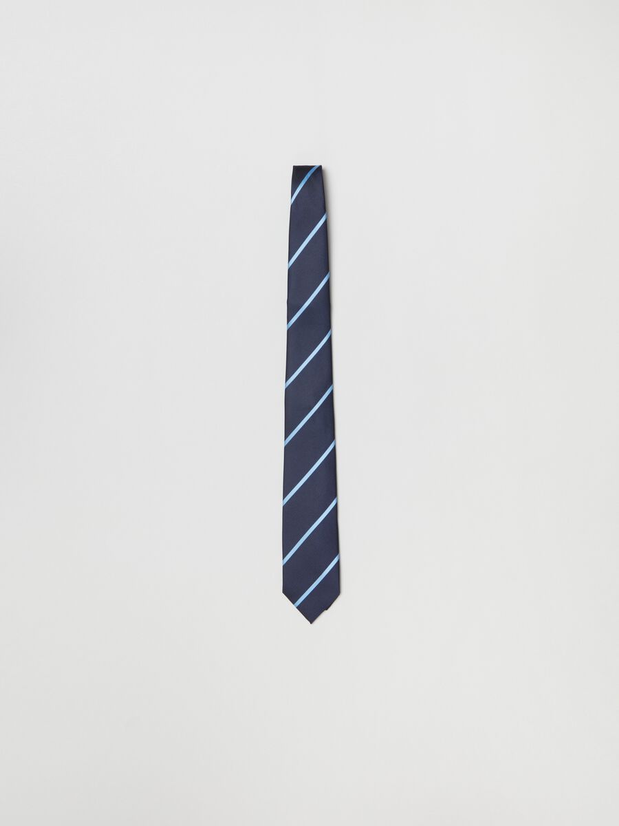 Tie with striped pattern_0