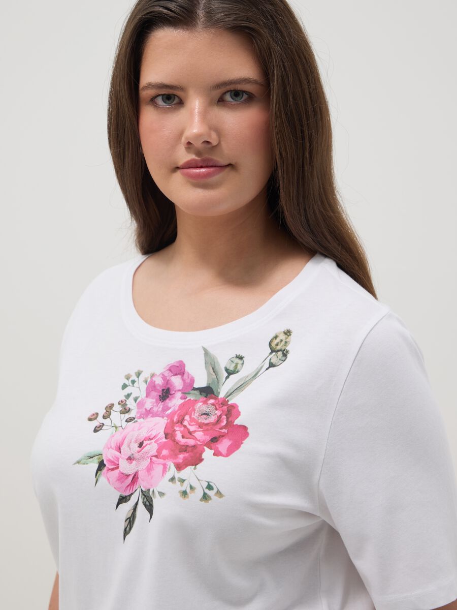 Wei&szlig;e T-Shirt aus reiner Baumwolle im Regular Fit mit Druck_0