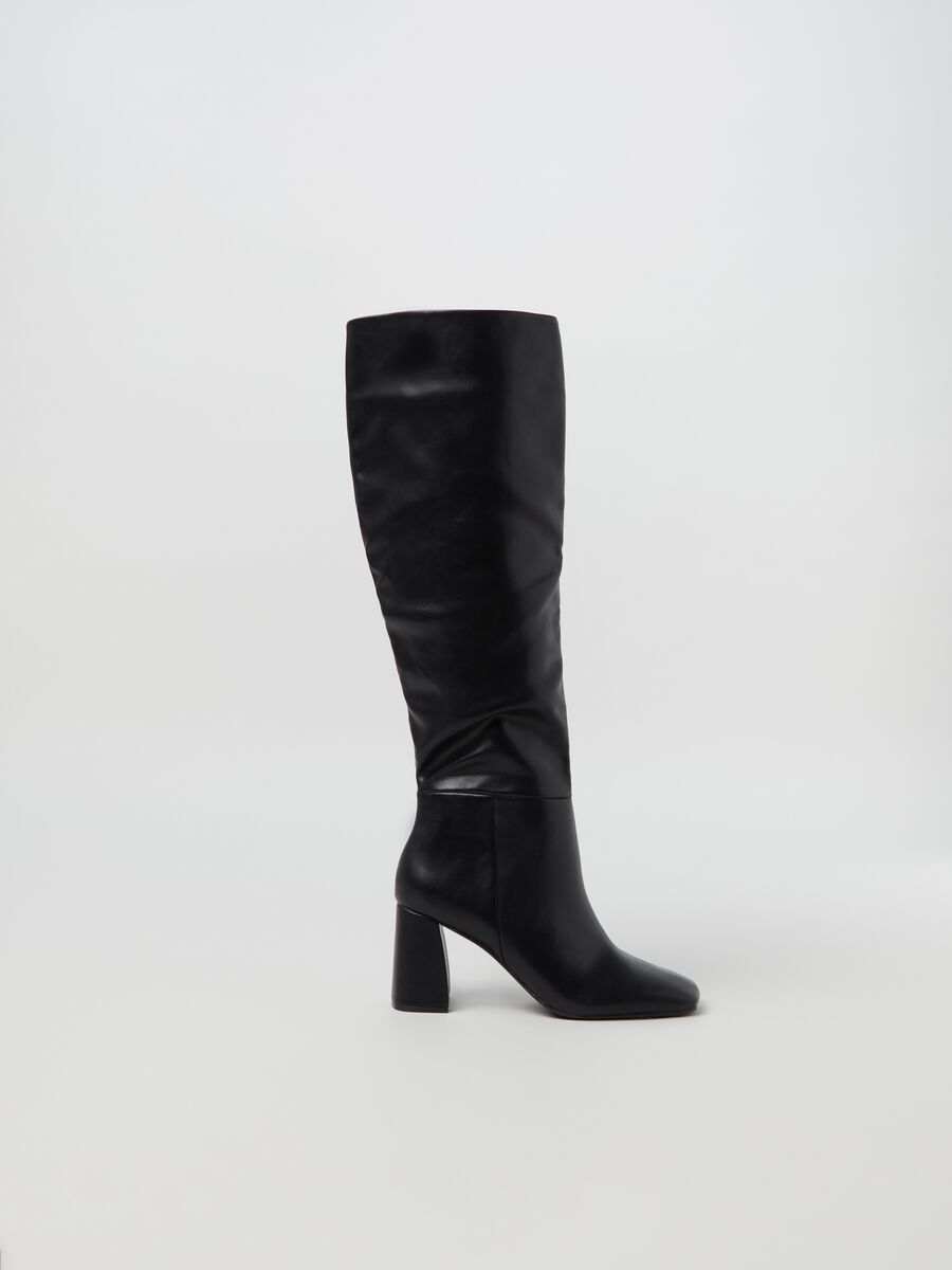 High boots with square heel_0
