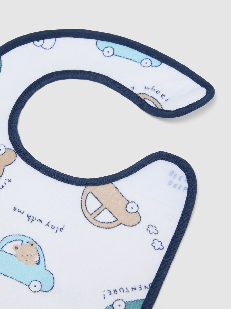 Pack of two multicolour newborn bibs in cotton blend with decorations_1