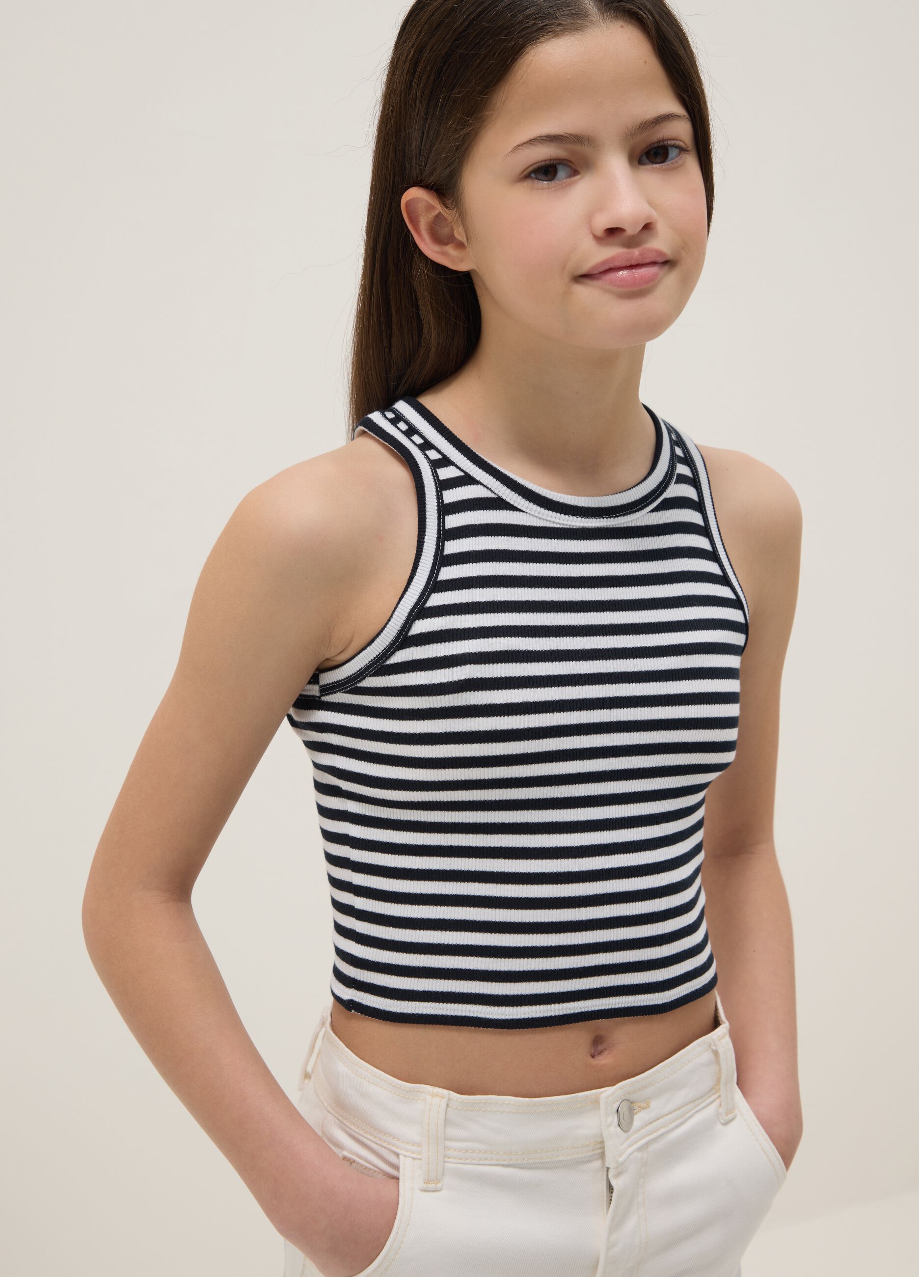 Canotta fitted in cotone elasticizzato a righe multicolor da ragazza