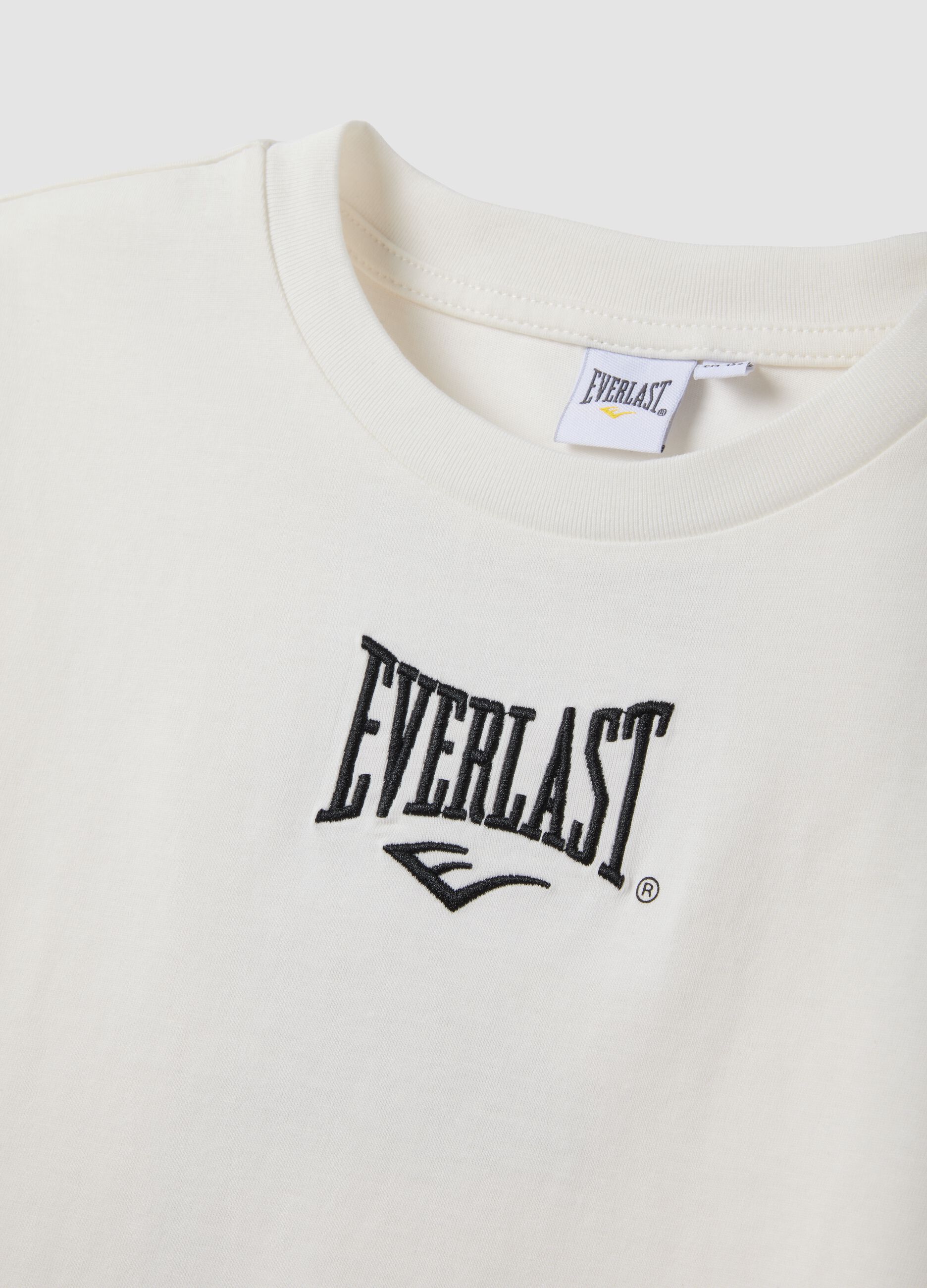 T-shirt branca em algod&atilde;o puro com estampado, corte regular para rapaz