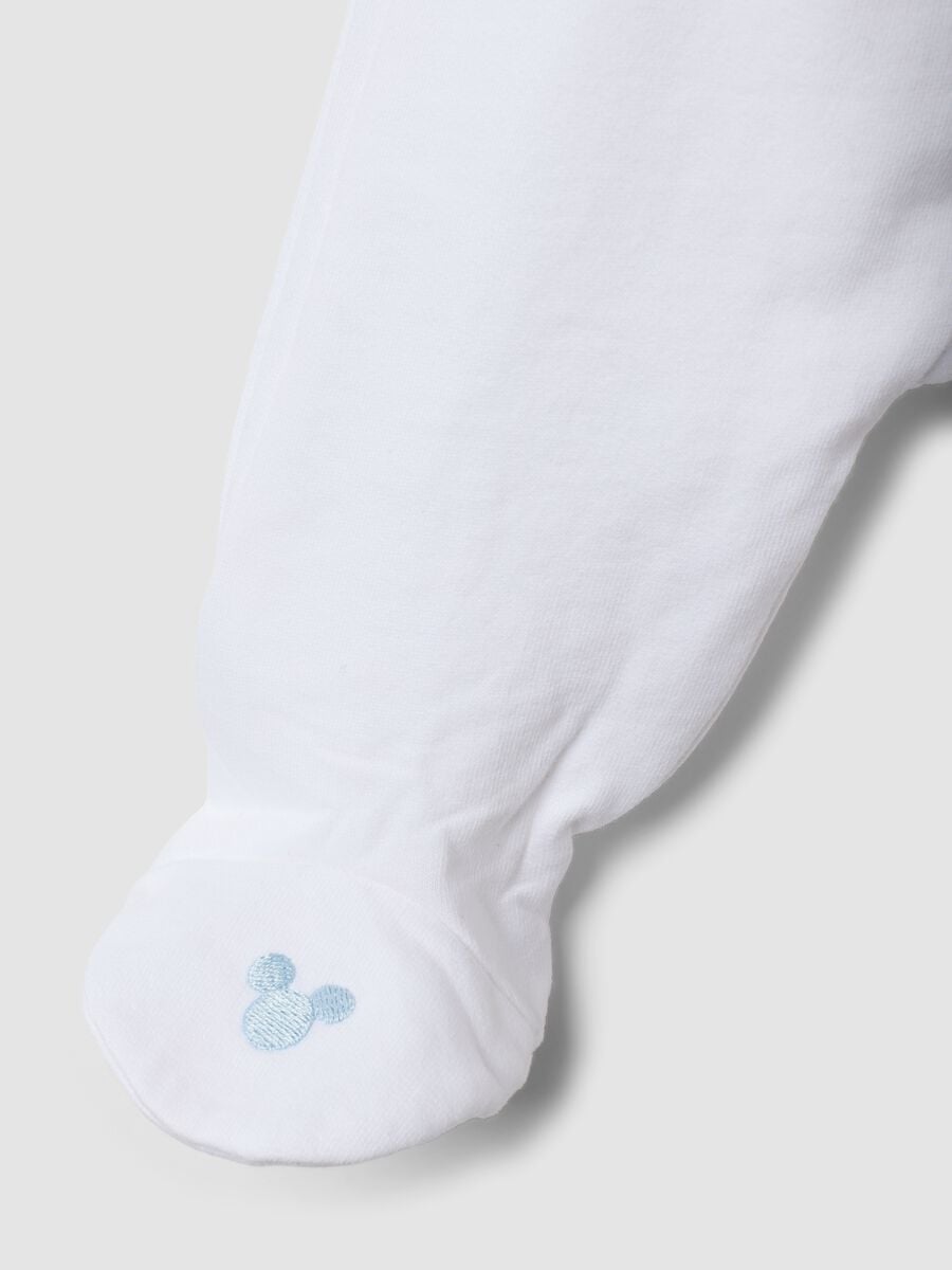 White hooded sleepsuit in pure organic cotton_2