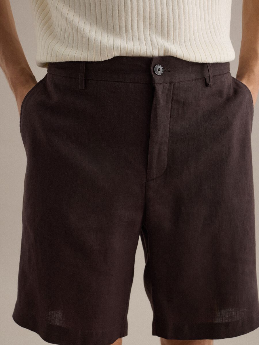 Braune Bermuda Shorts aus reinem Leinen mit regul&auml;rer Passform_3