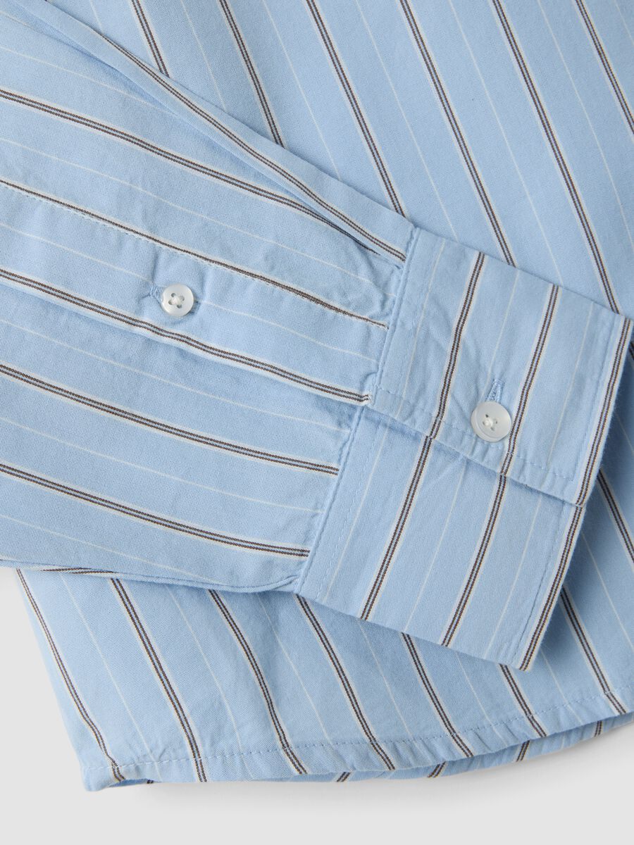 Blue cropped pure cotton striped shirt with oversized fit_5
