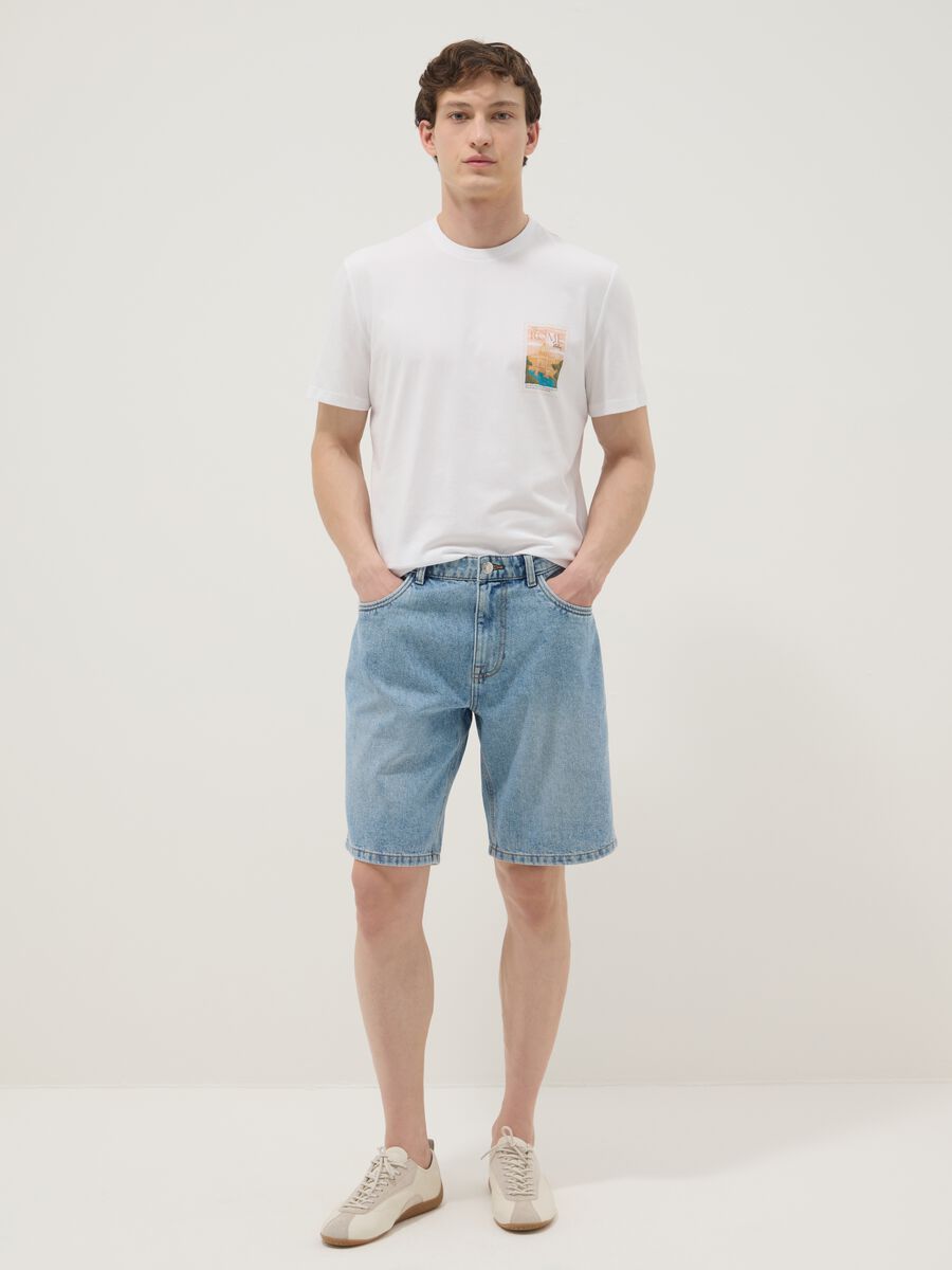 Wei&szlig;es T-Shirt aus reiner Baumwolle mit aufgesetztem Print, Regular Fit_1