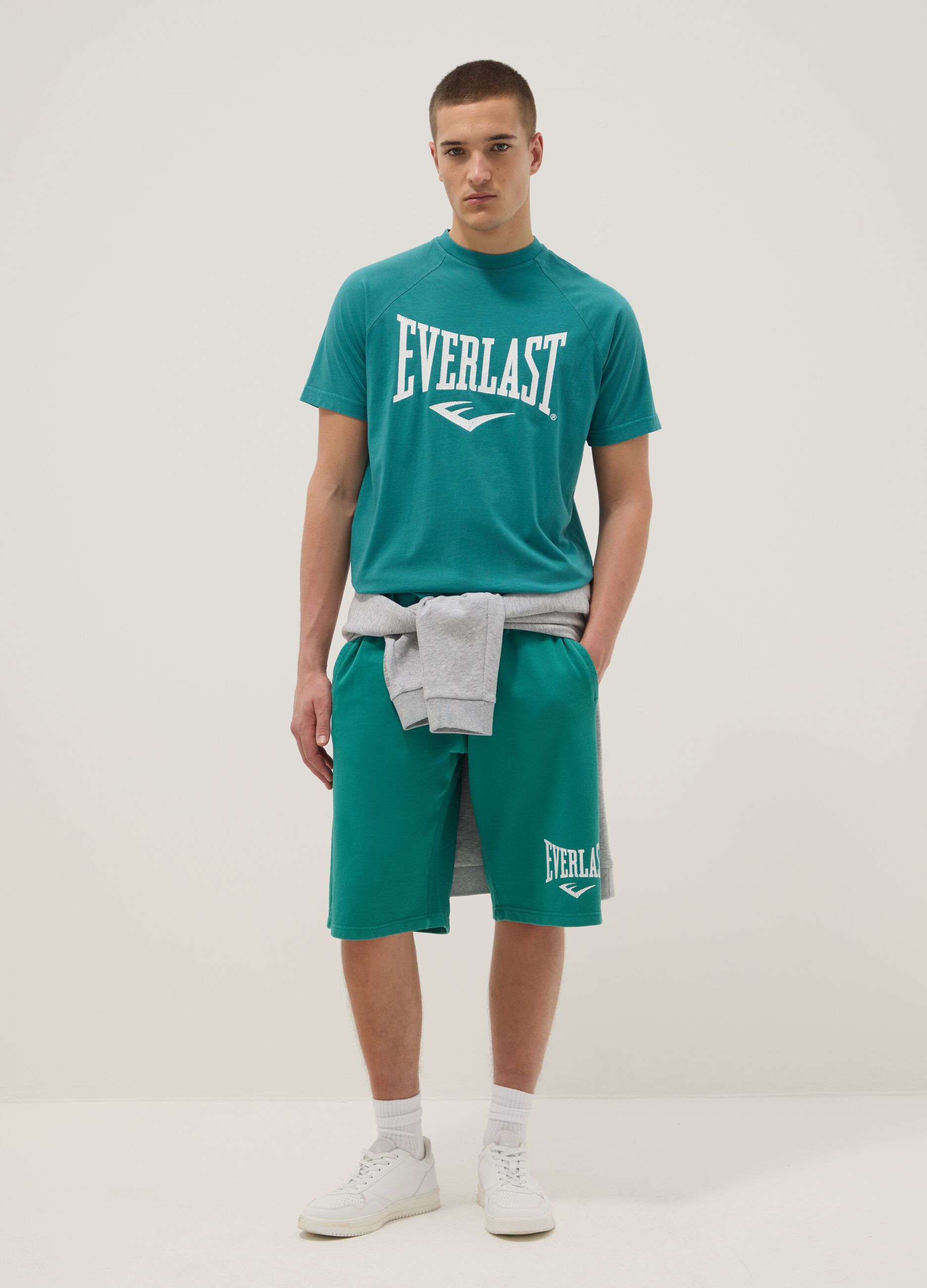 Gr&uuml;ne Regular Fit Baumwollmischung Shorts mit Everlast Logo
