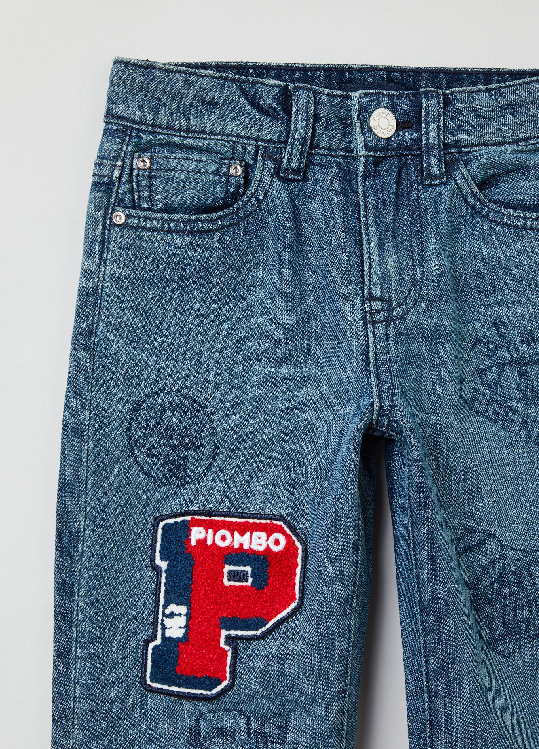 Five-pocket jeans with patch and print_2