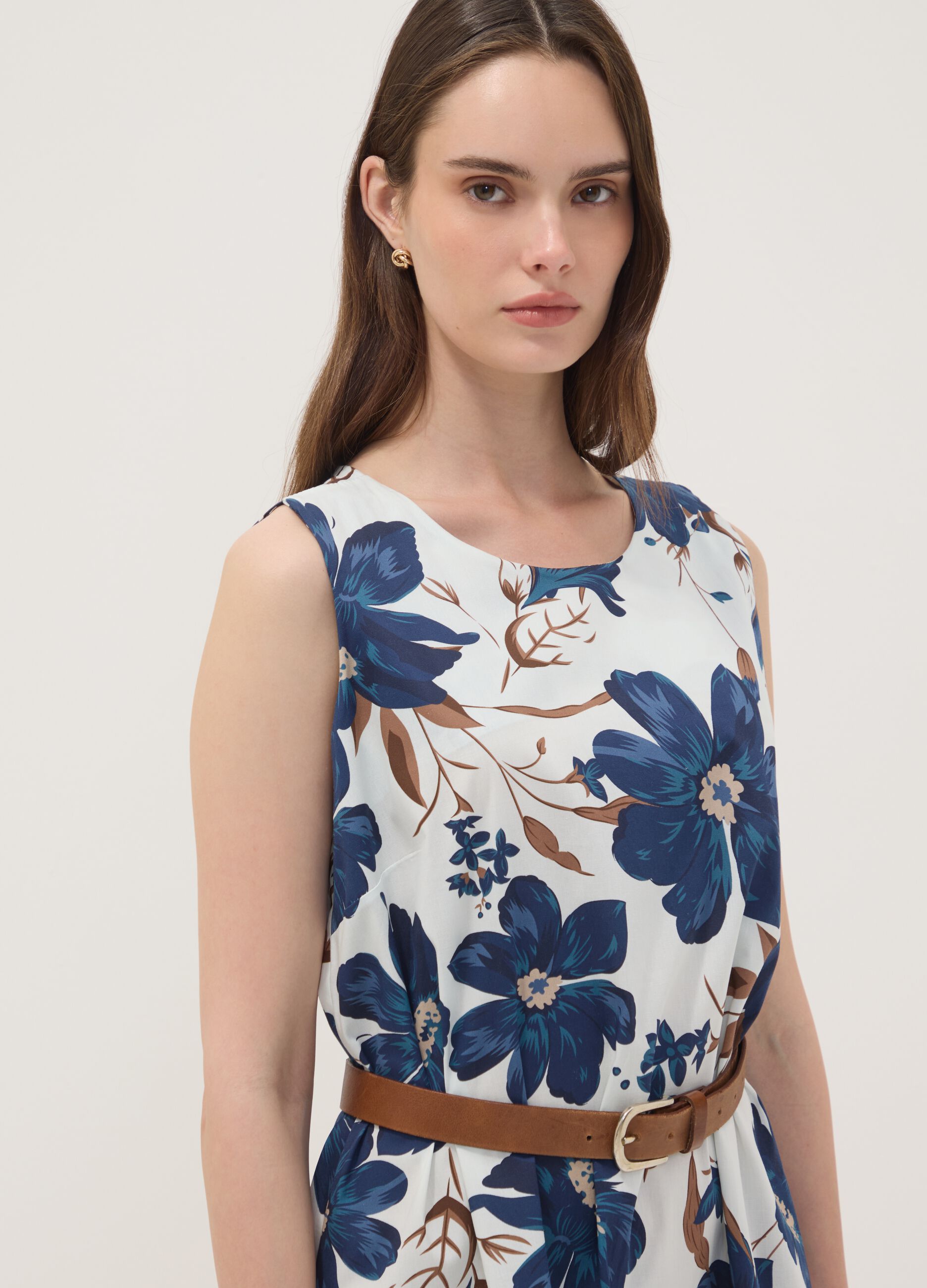 Wei&szlig;es Kleid aus Stretch-Baumwolle mit Blumenprint, Regular Fit