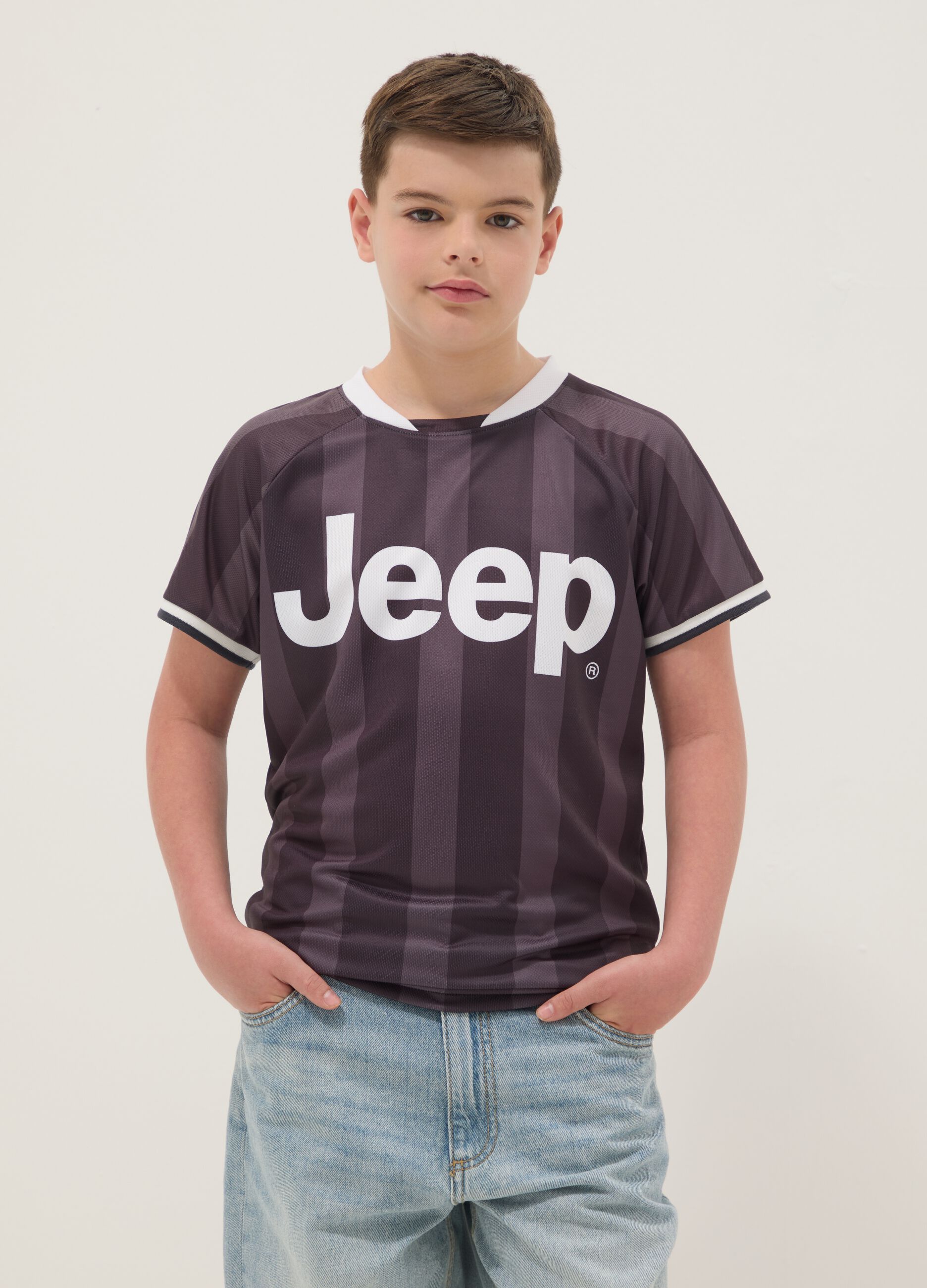 Black boys&rsquo; sporty T-shirt with vertical stripes and Jeep logo