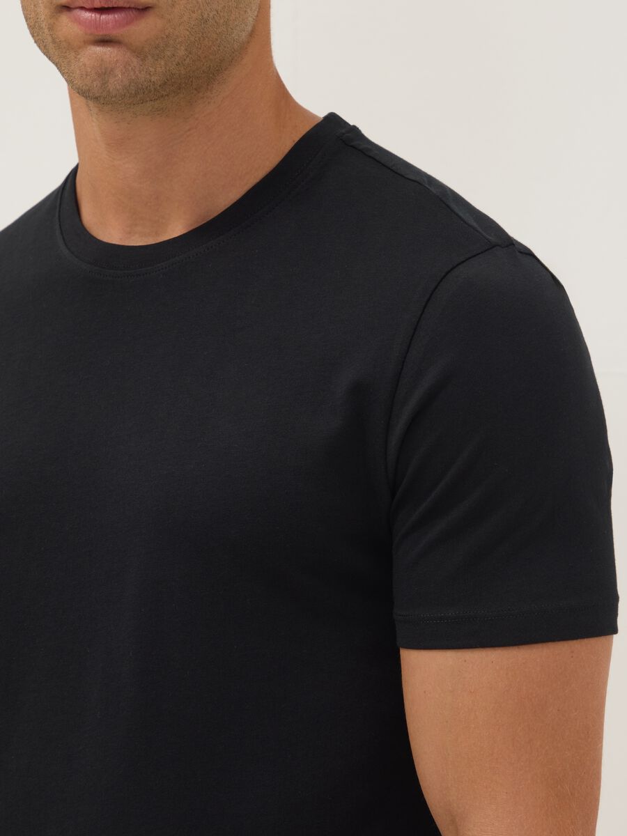 3er-Pack schwarze T-Shirts aus Bio-Baumwolle mit kurzen &Auml;rmeln_2
