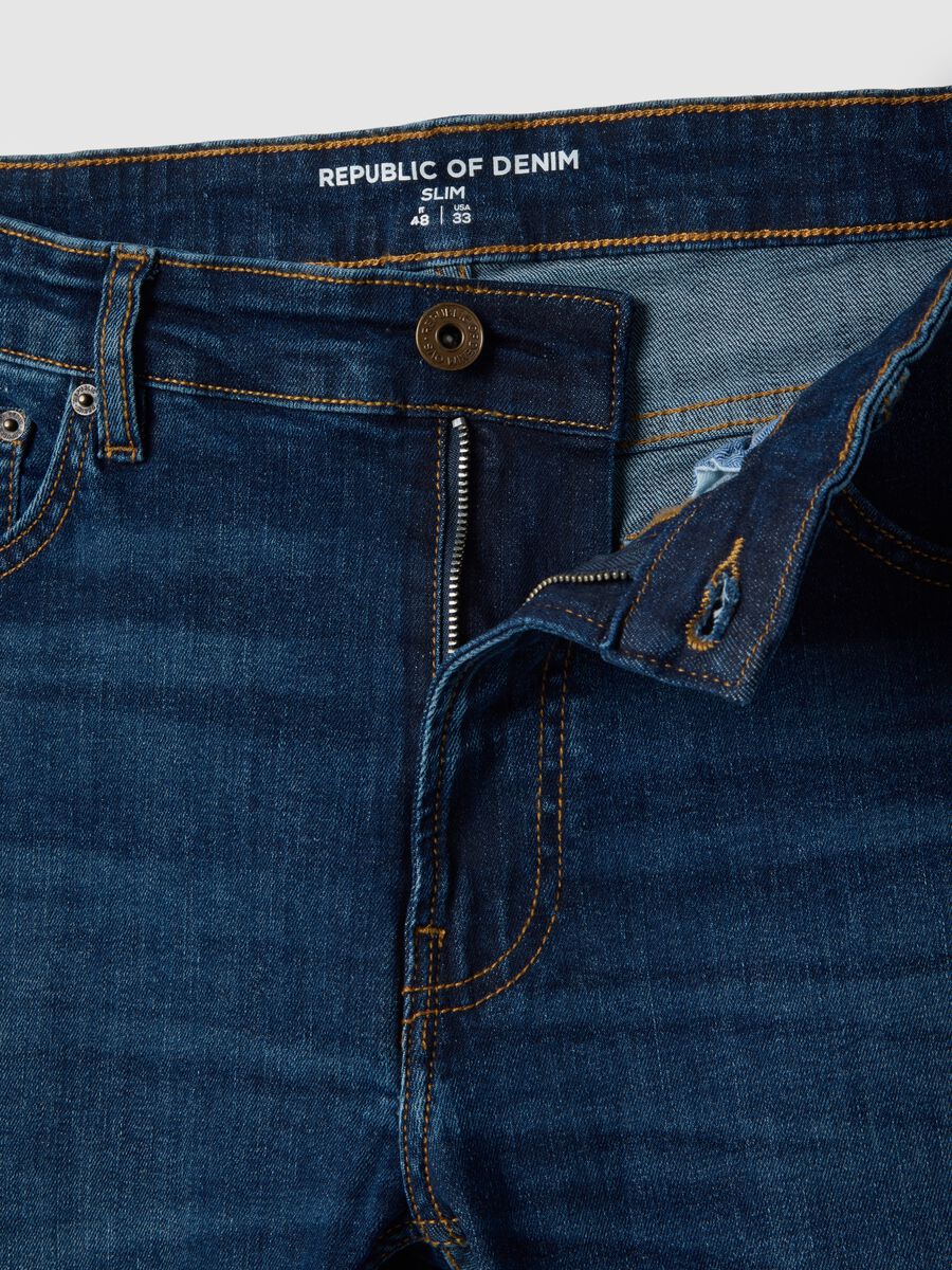 Slim fit blue stretchy cotton jeans with five pockets_5