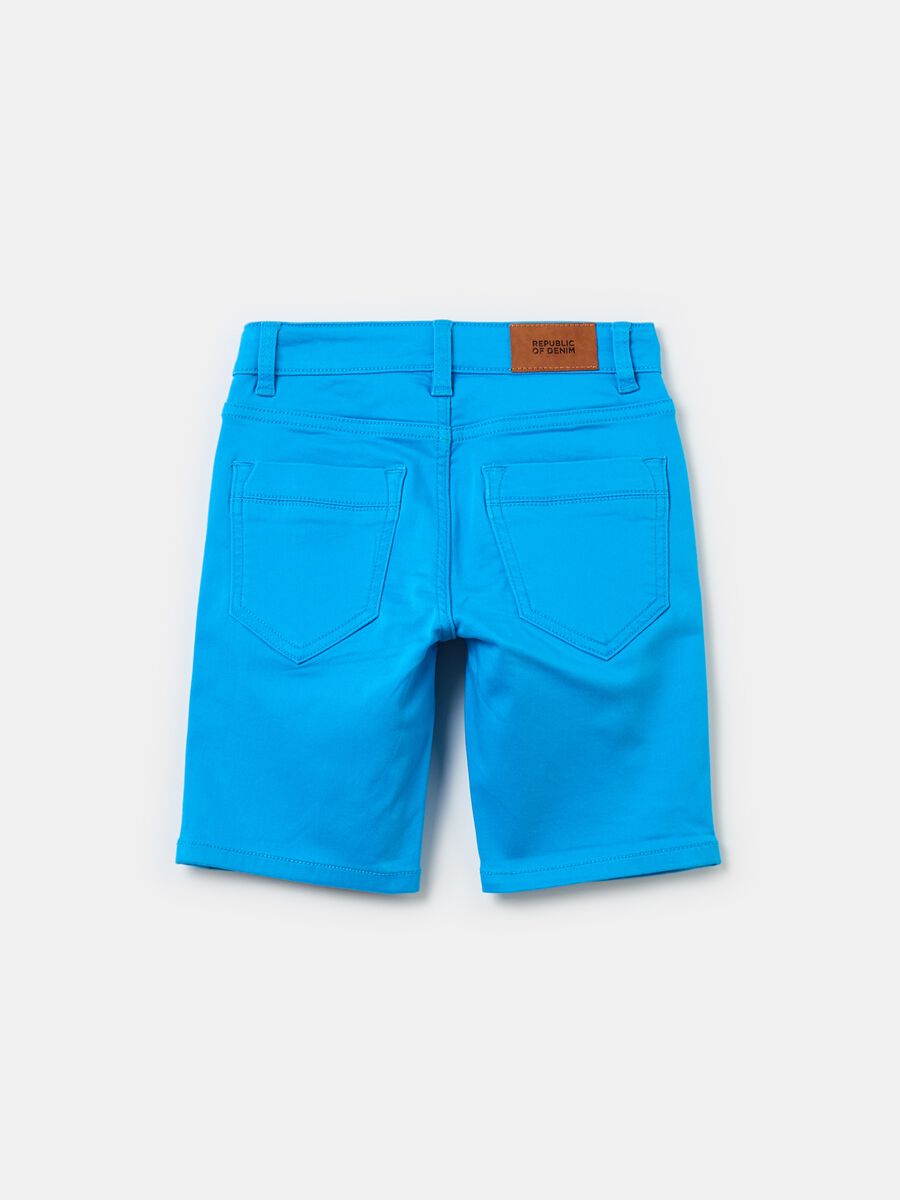 Denim Bermuda shorts with five pockets_1