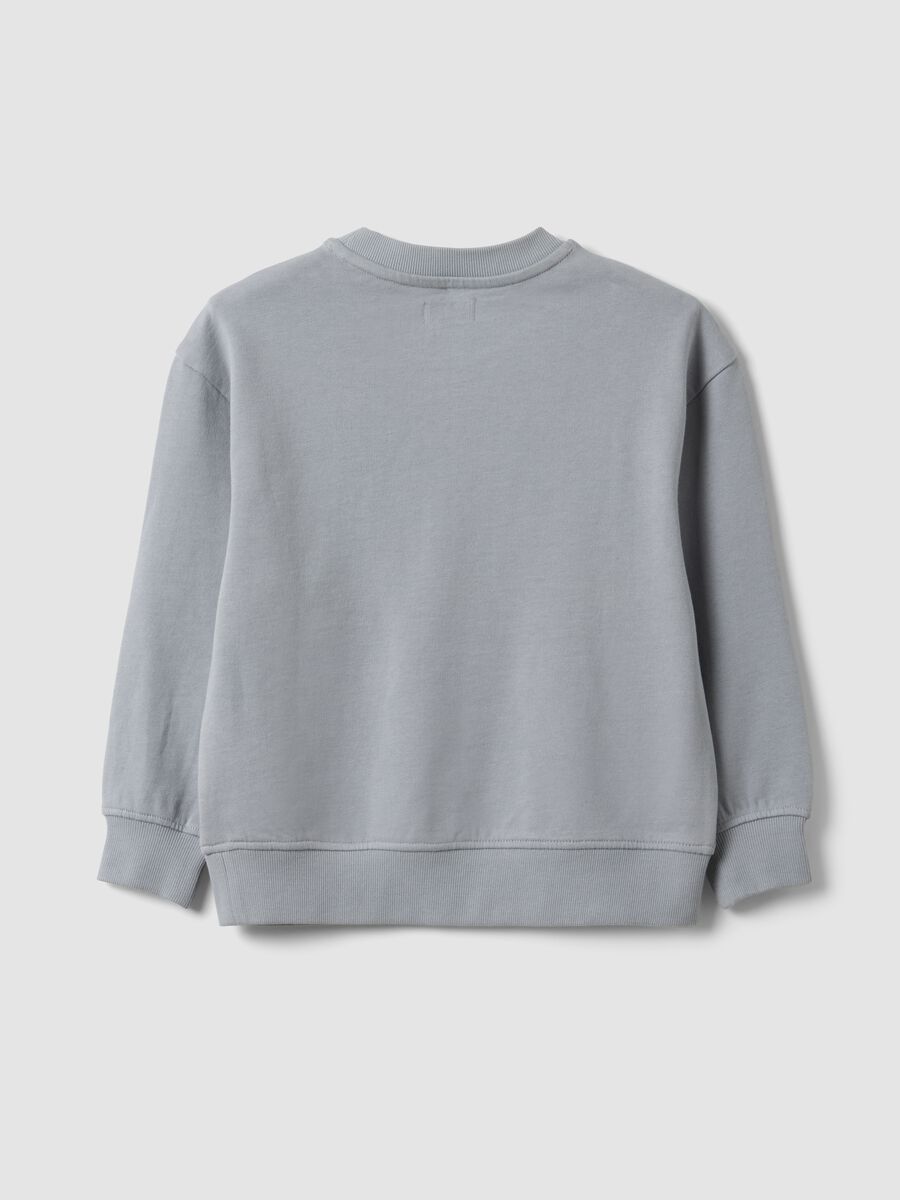 Grauer Oversize-Hoodie aus reiner Baumwolle mit Print und K&auml;ngurutasche f&uuml;r Jungen_1