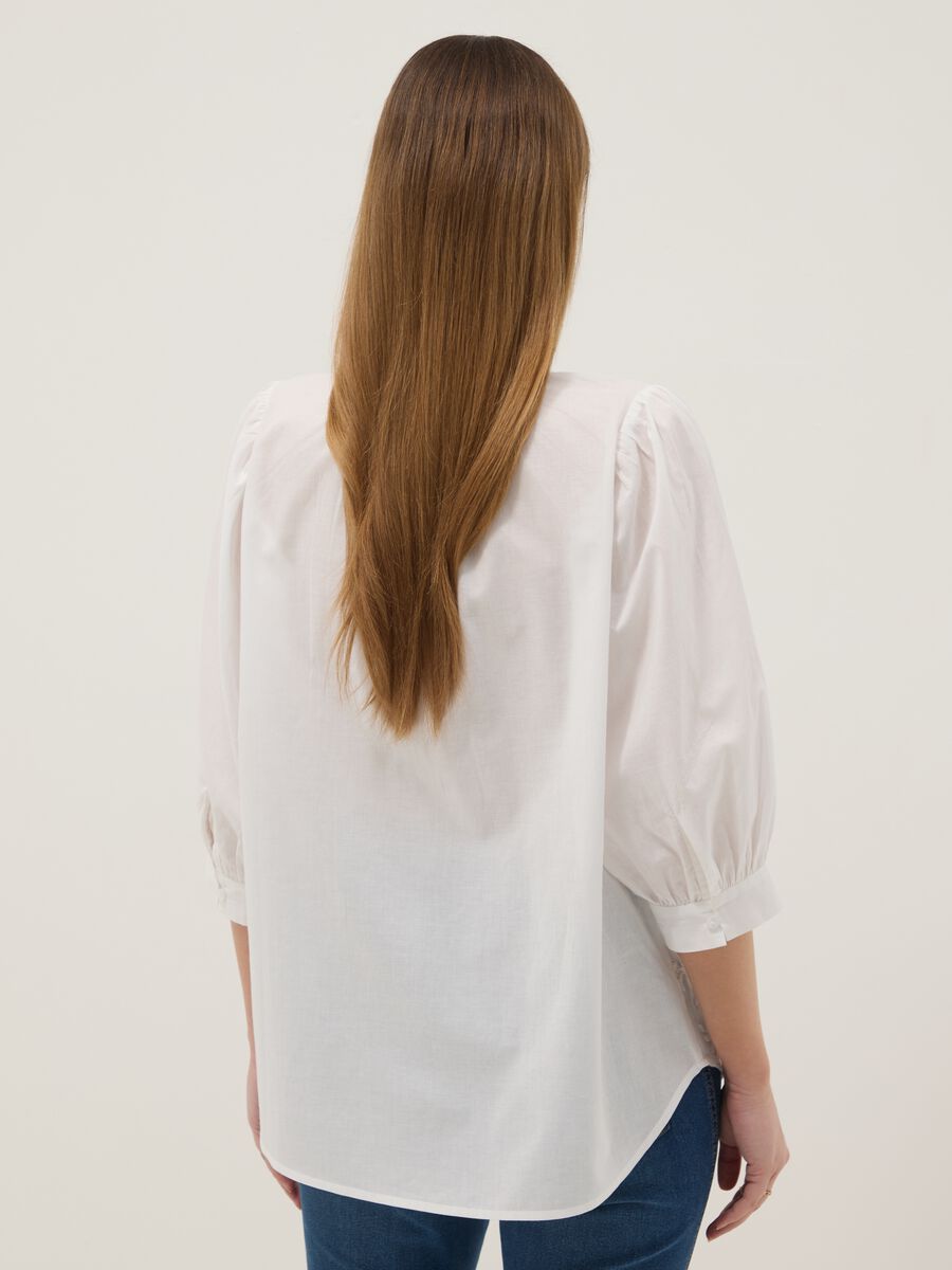 White maternity shirt in pure cotton with Mandarin collar_2