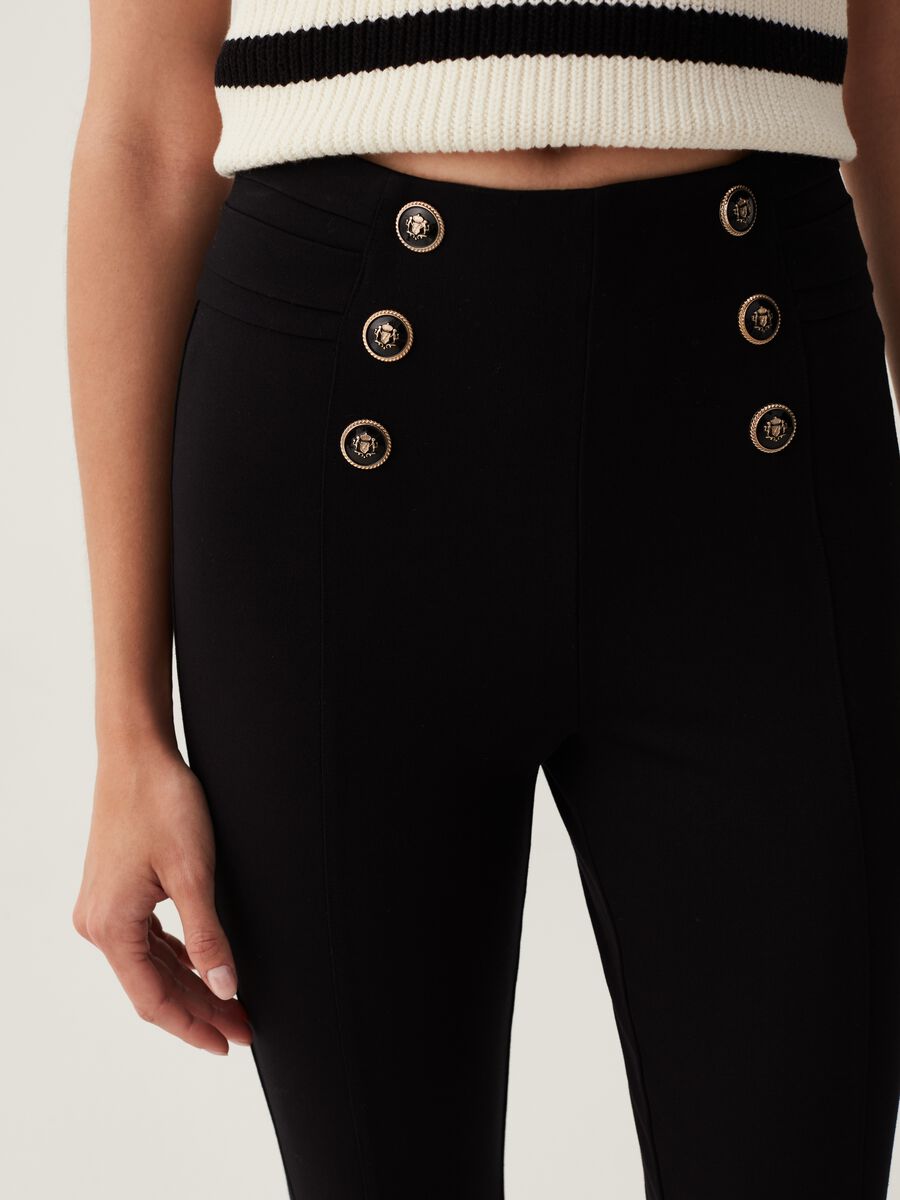 Cropped leggings with buttons_3
