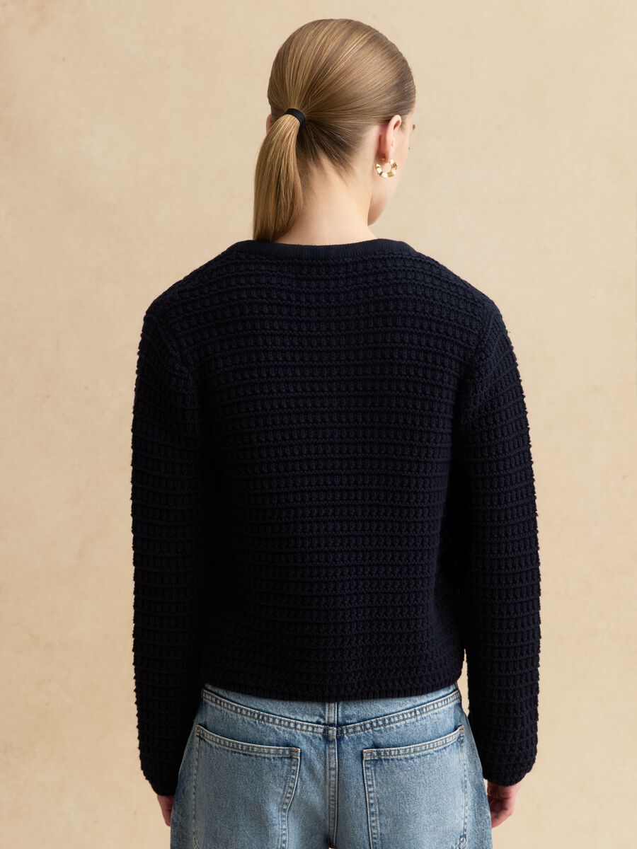 Blauer Cardigan aus reiner Baumwolle mit normaler Passform und goldenen Kn&ouml;pfen_2