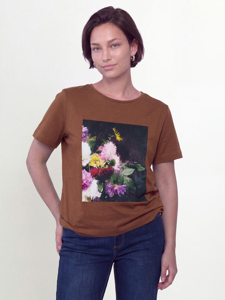 Brown pure cotton T-shirt with floral print, regular fit_0