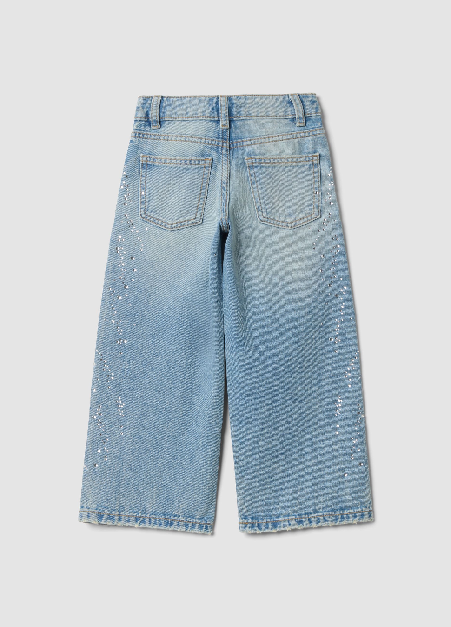Jeans de ganga 100% algod&atilde;o straight fit com strass