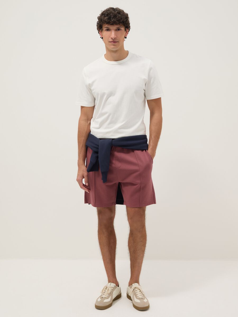 Rote Shorts aus Baumwollmix im Regular Fit mit Kordelzug_0