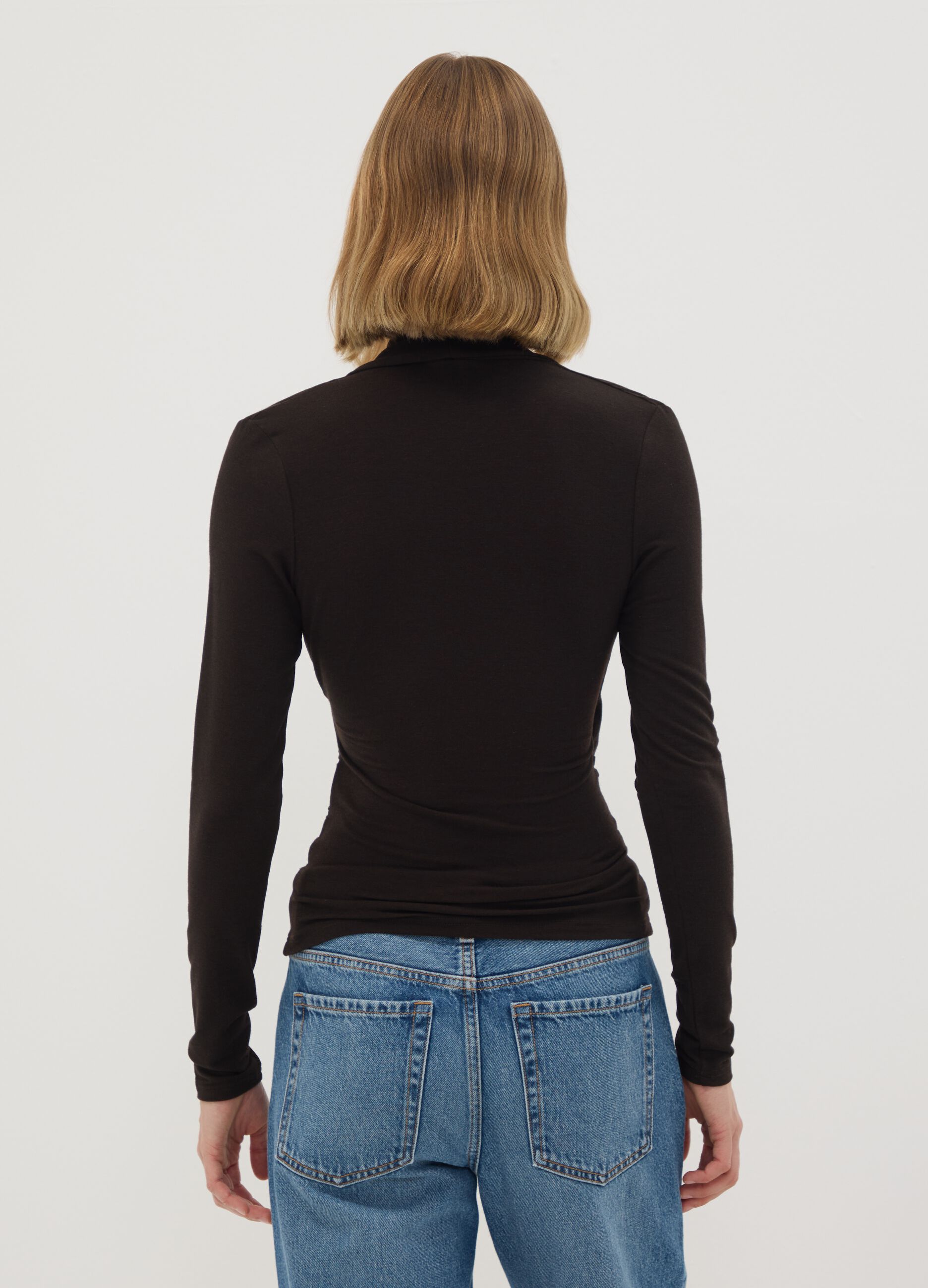 T-shirt marrone in viscosa, seta e lana elasticizzata girocollo regular fit