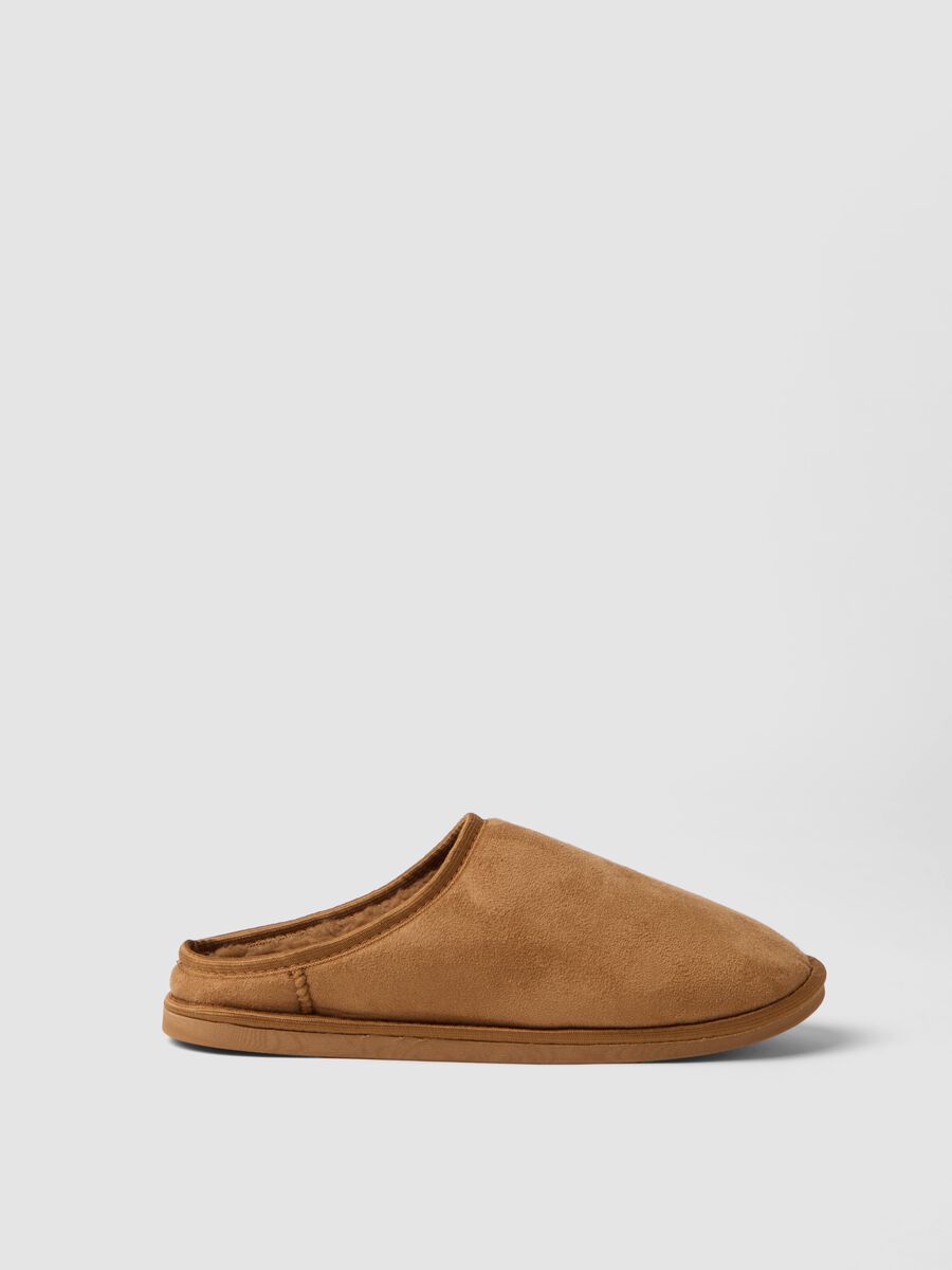 Light brown house slippers with plush-effect lining_0