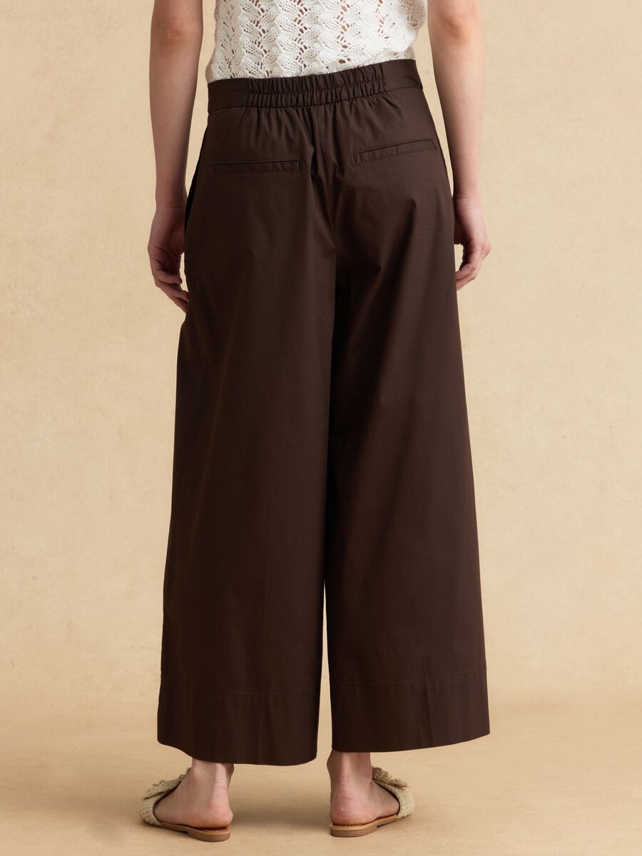 Braune Culotte-Hose aus Stretch-Baumwolle_2