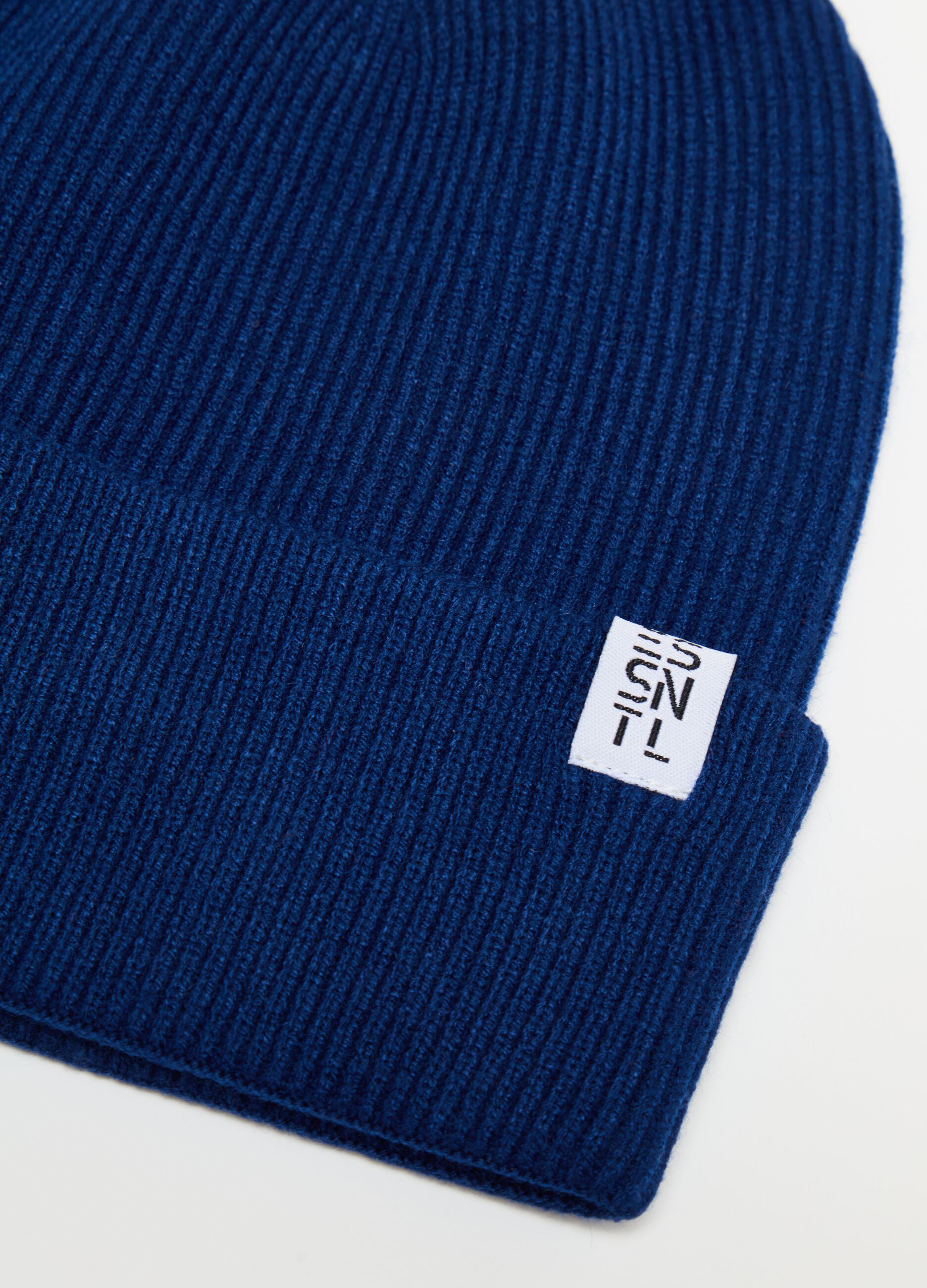 Essential ribbed hat with fold