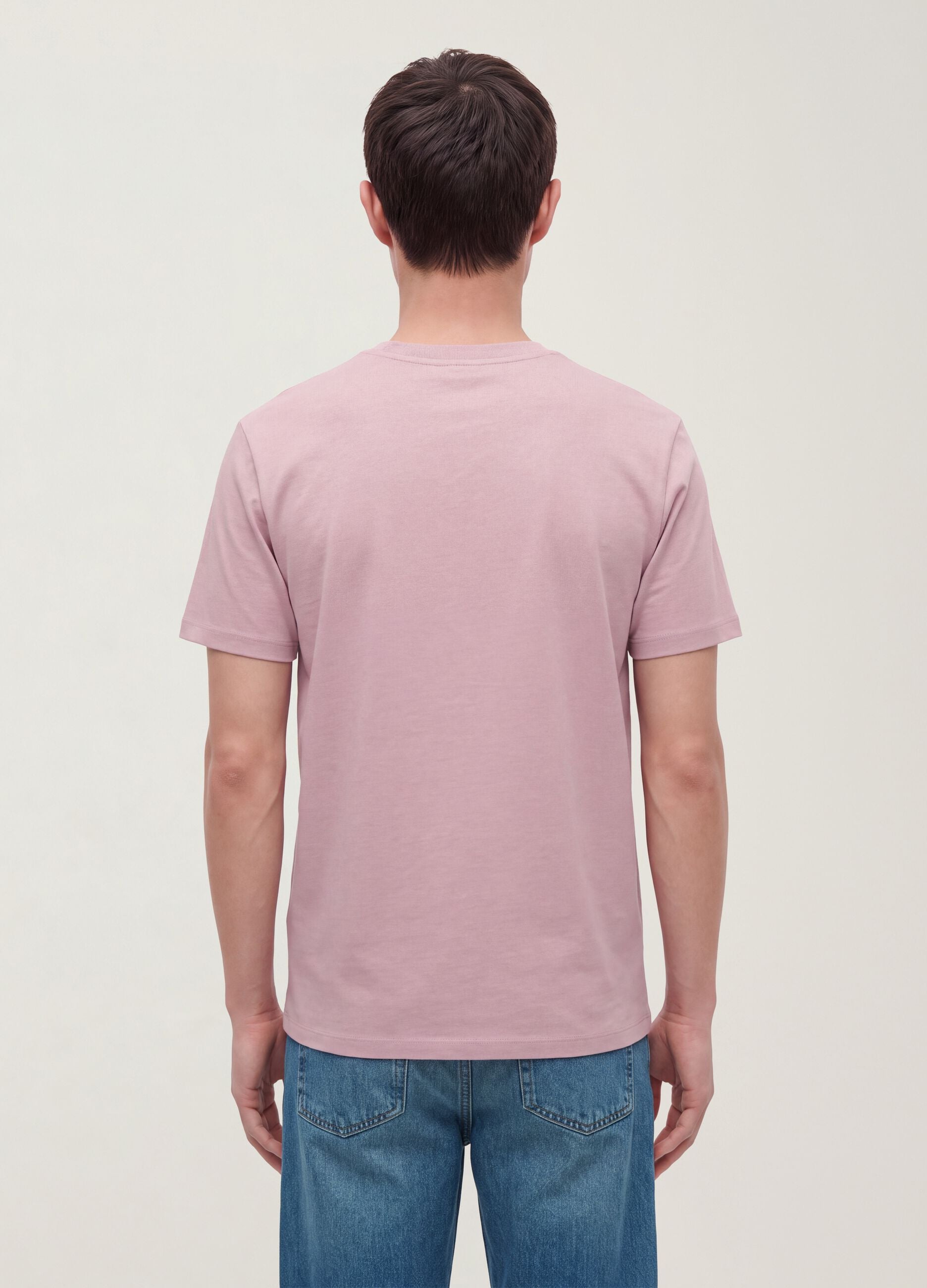 Camiseta morada de puro algod&oacute;n mercerizado de cuello redondo, corte regular