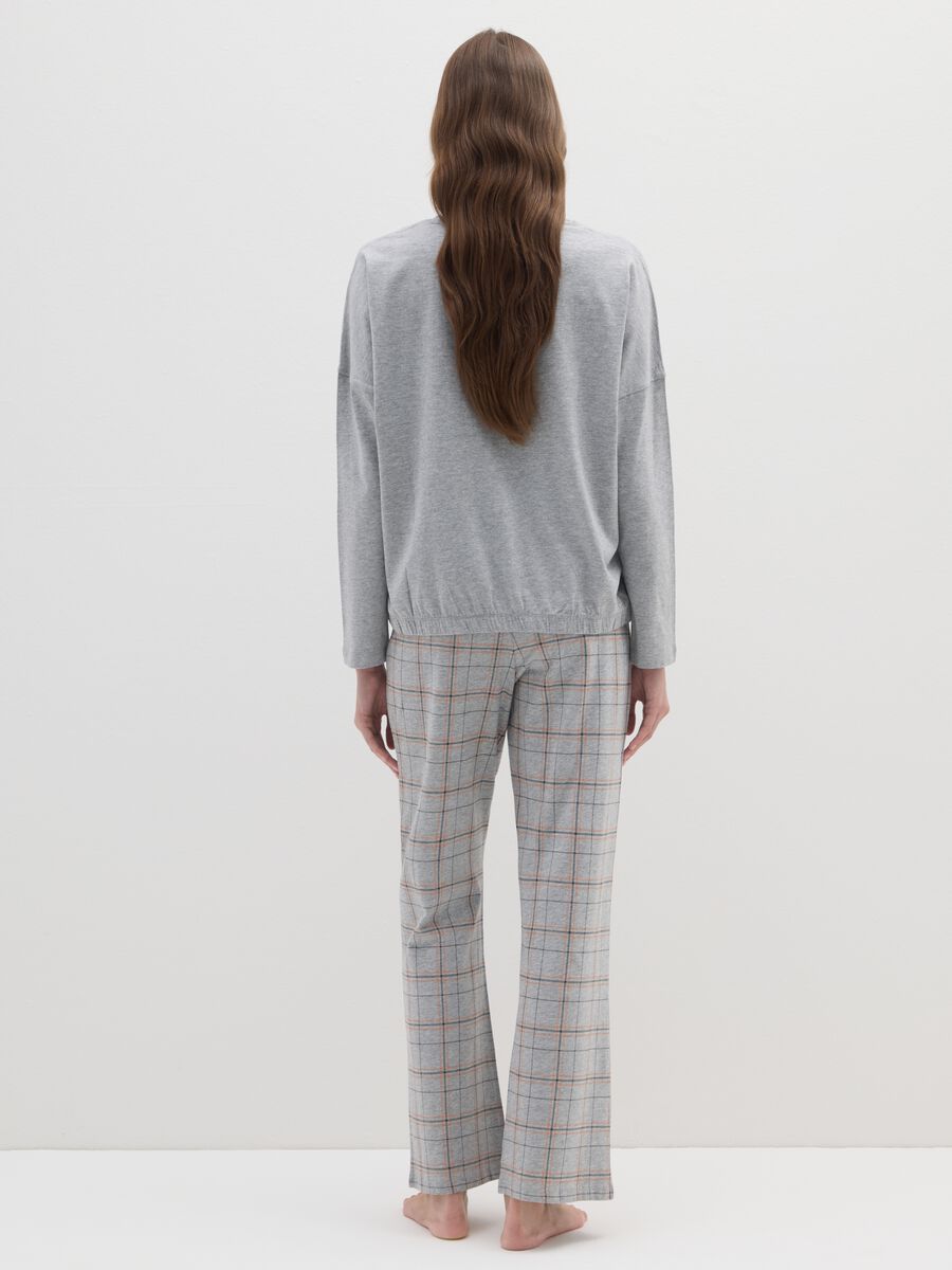 Grey Pyjamas with Heart Details_2