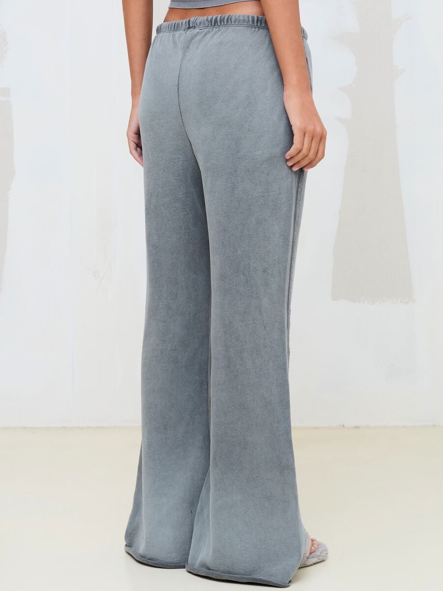 Flared Sweatpants in Vintage Grey_3