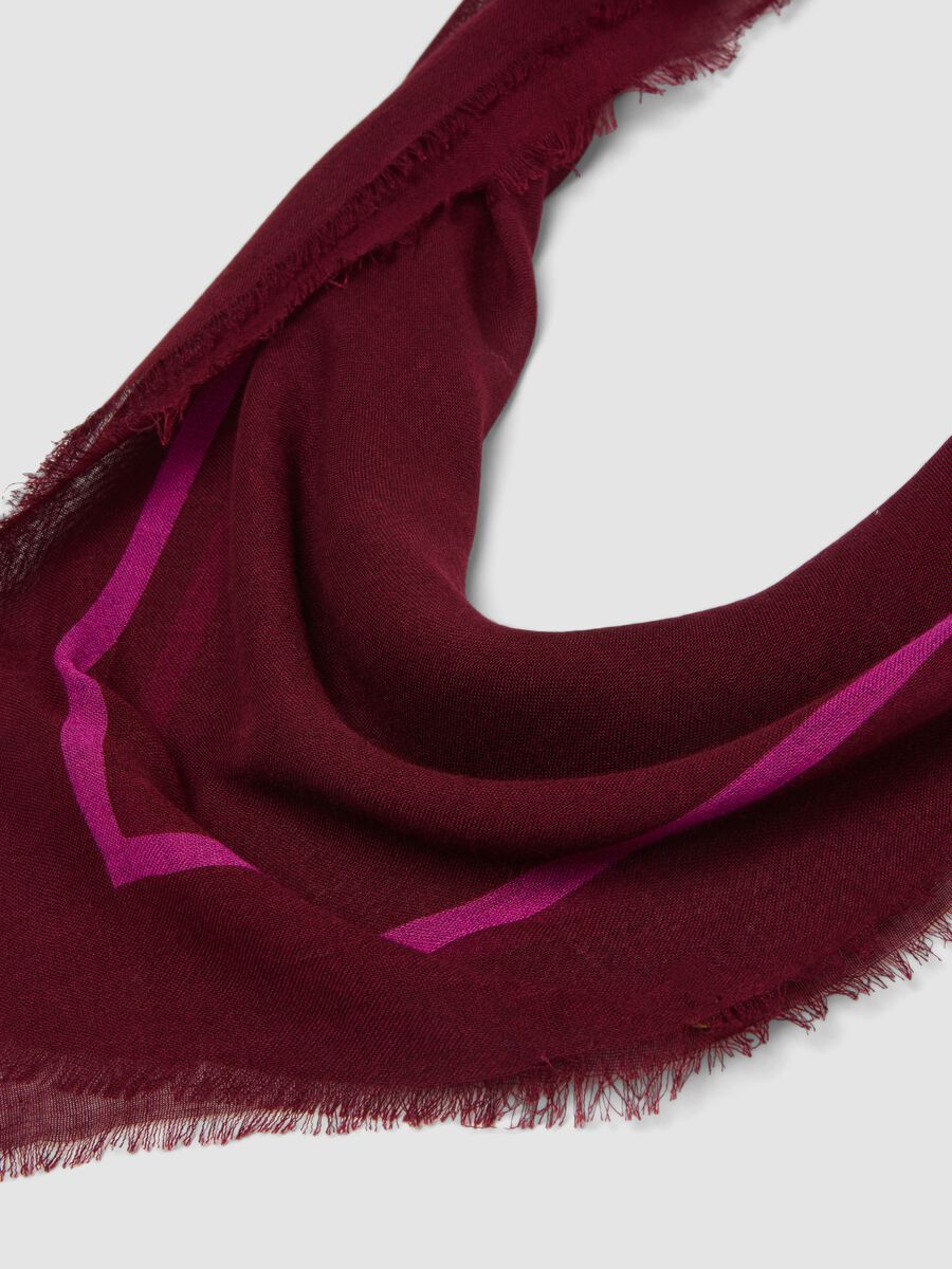 Purple viscose and wool-blend scarf with fringed edges_2