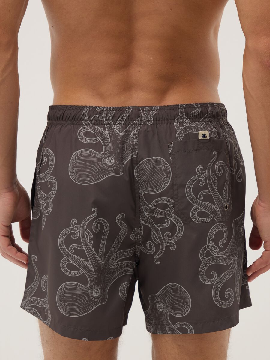 Brown swim shorts with all-over print_2
