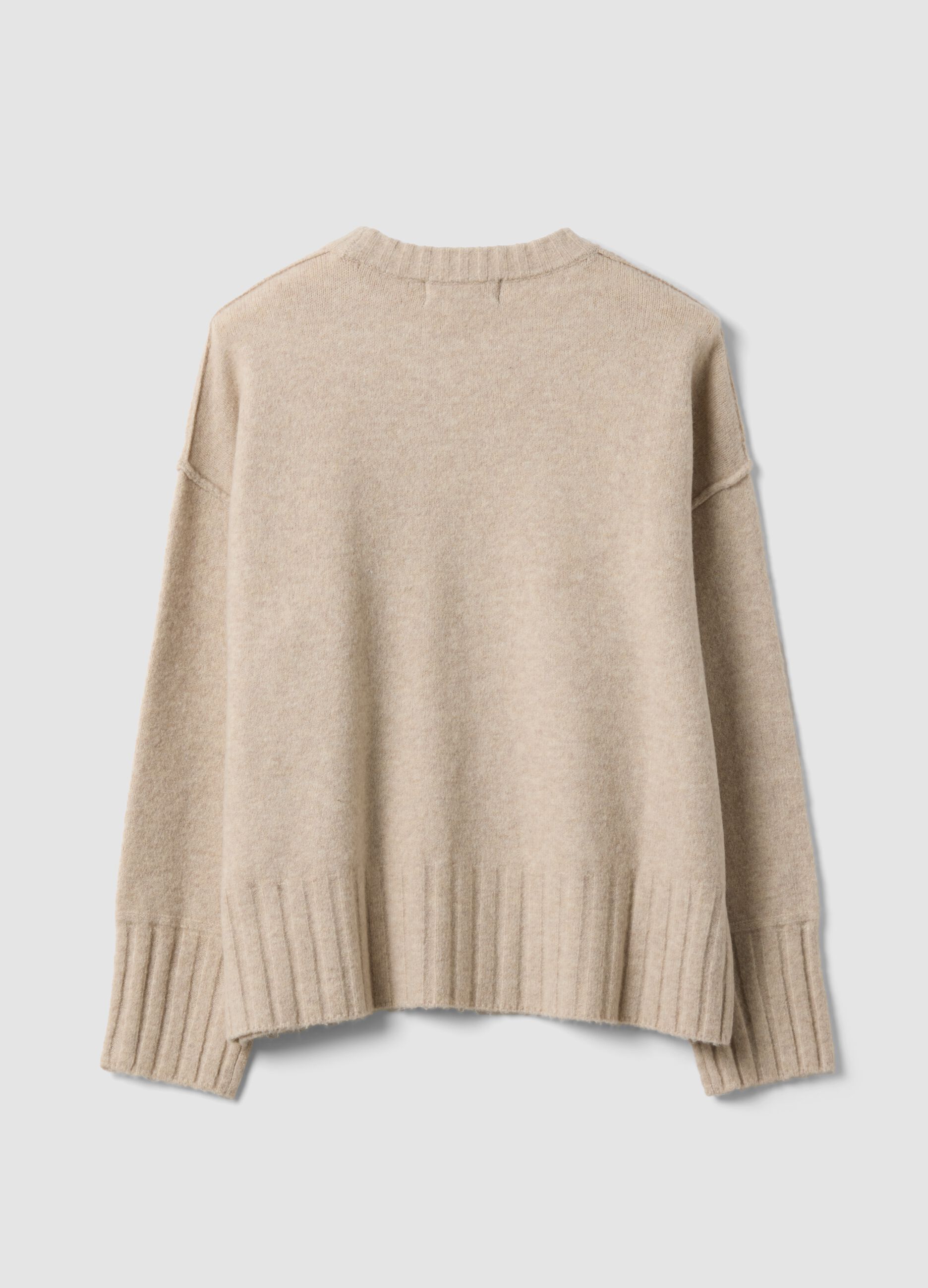 Maglione beige in tessuto elasticizzato girocollo