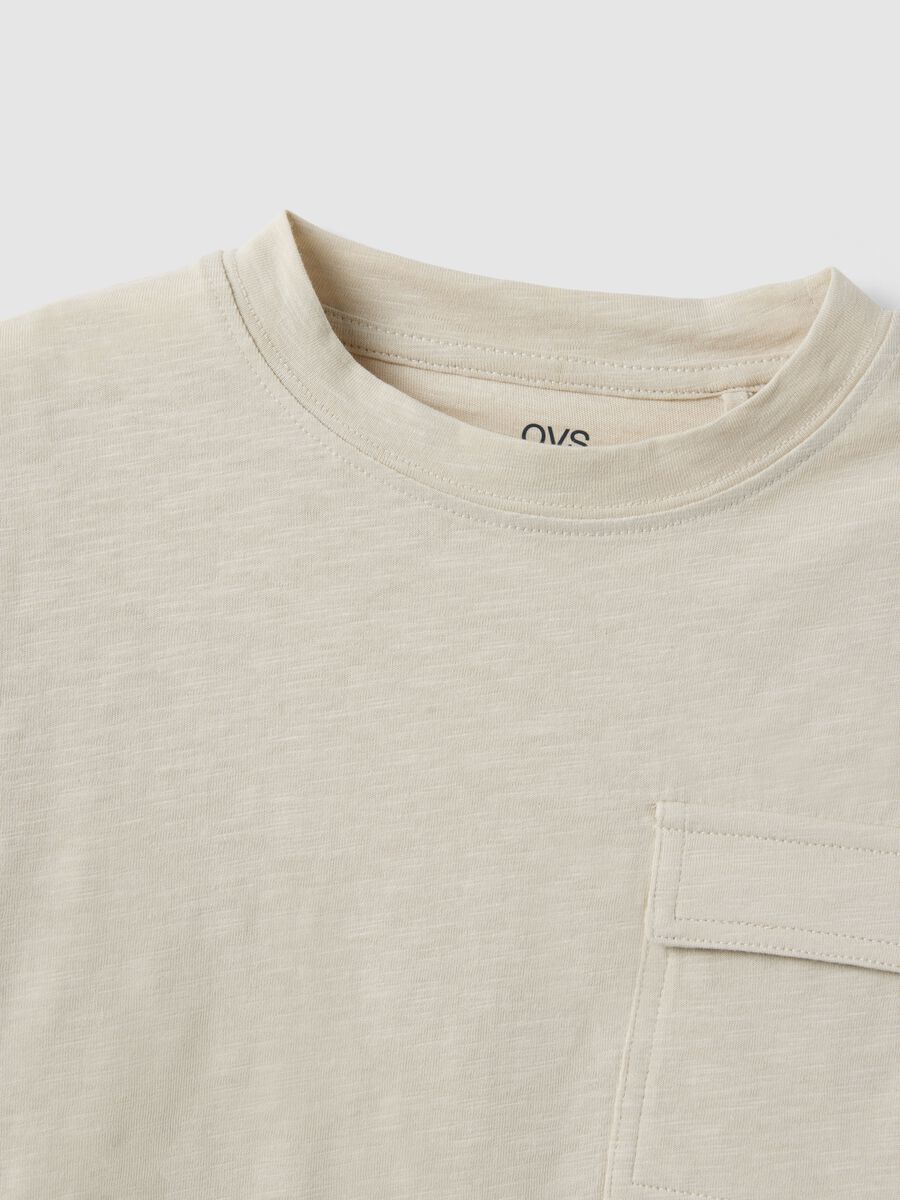 &Pi;&alpha;&iota;&delta;&iota;&kappa;ό &mu;&pi;&epsilon;&zeta; T-shirt &alpha;&pi;ό &kappa;&alpha;&theta;&alpha;&rho;ό &beta;&alpha;&mu;&beta;ά&kappa;&iota; regular fit &mu;&epsilon; &tau;&sigma;έ&pi;&eta;_3