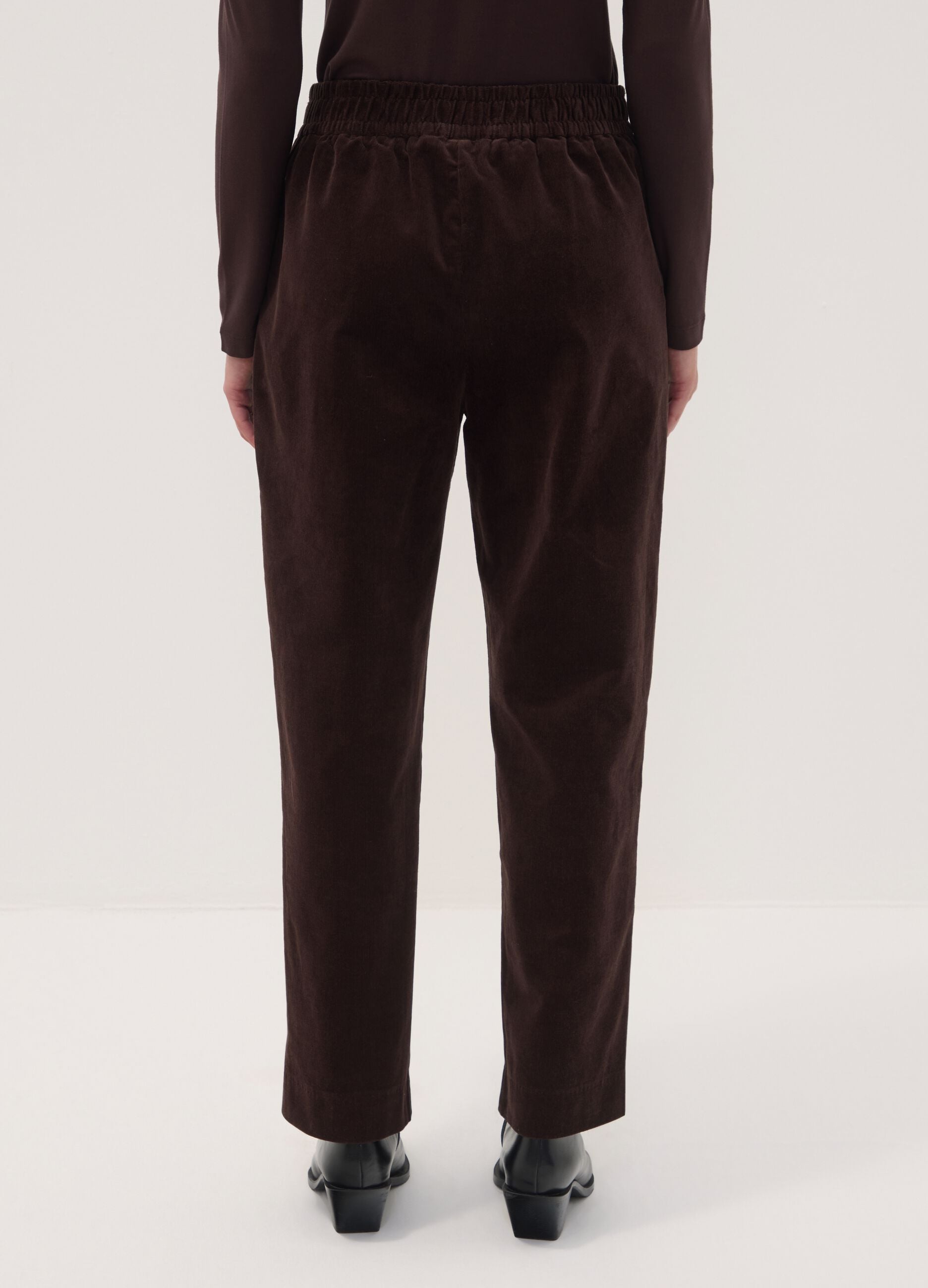 Braune Ripp-Hose aus Stretch-Baumwolle mit elastischem Bund