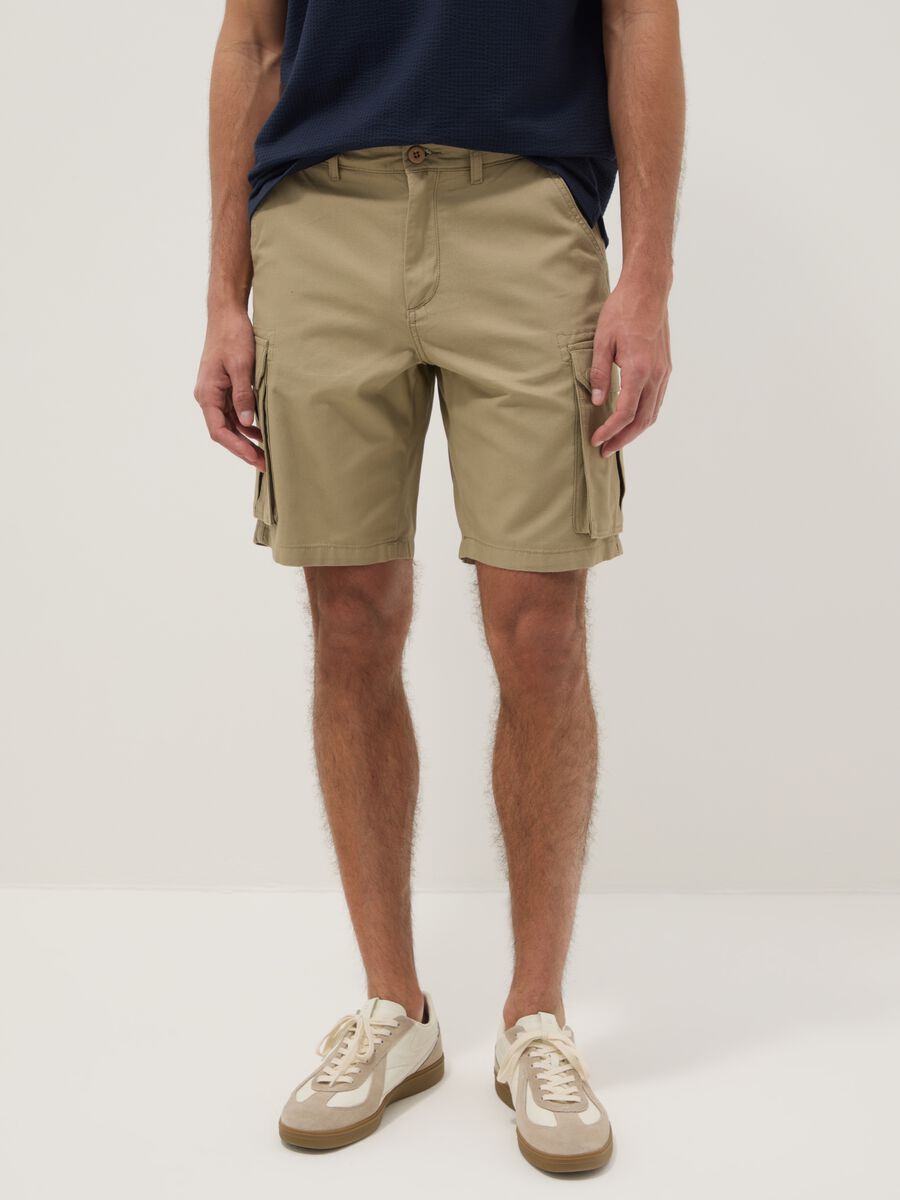 Beige pure cotton cargo shorts, regular fit_1