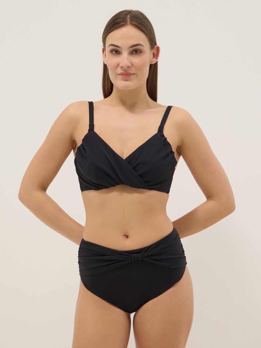 Black bikini top in stretch fabric with shaping effect_1