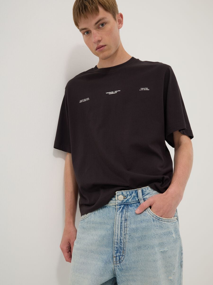 Black pure cotton T-shirt with front print_1