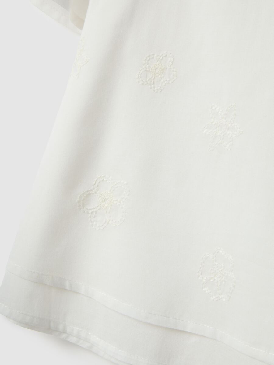 Girls' white pure cotton blouse regular fit with embroidery_3