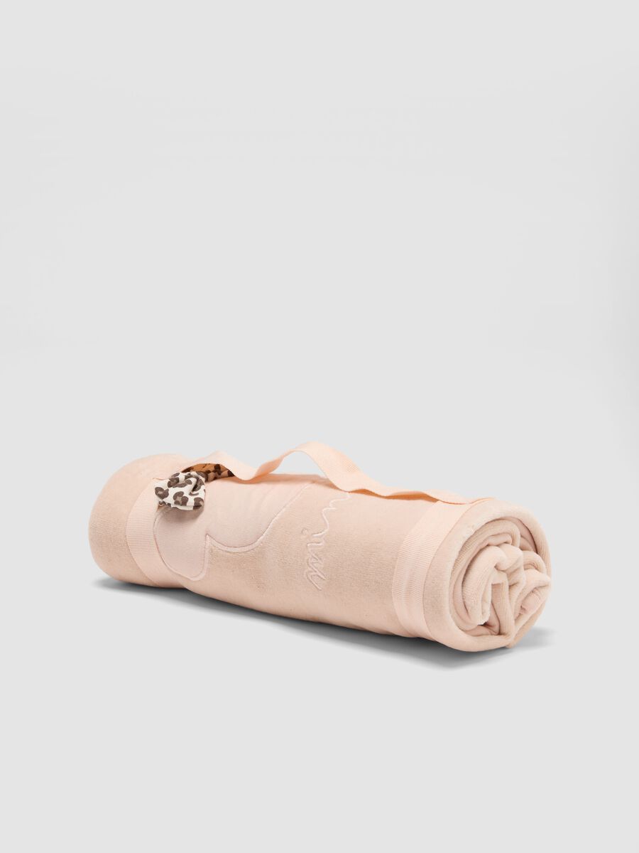 Copertina rosa con stampa animalier e dettaglio Minnie_0