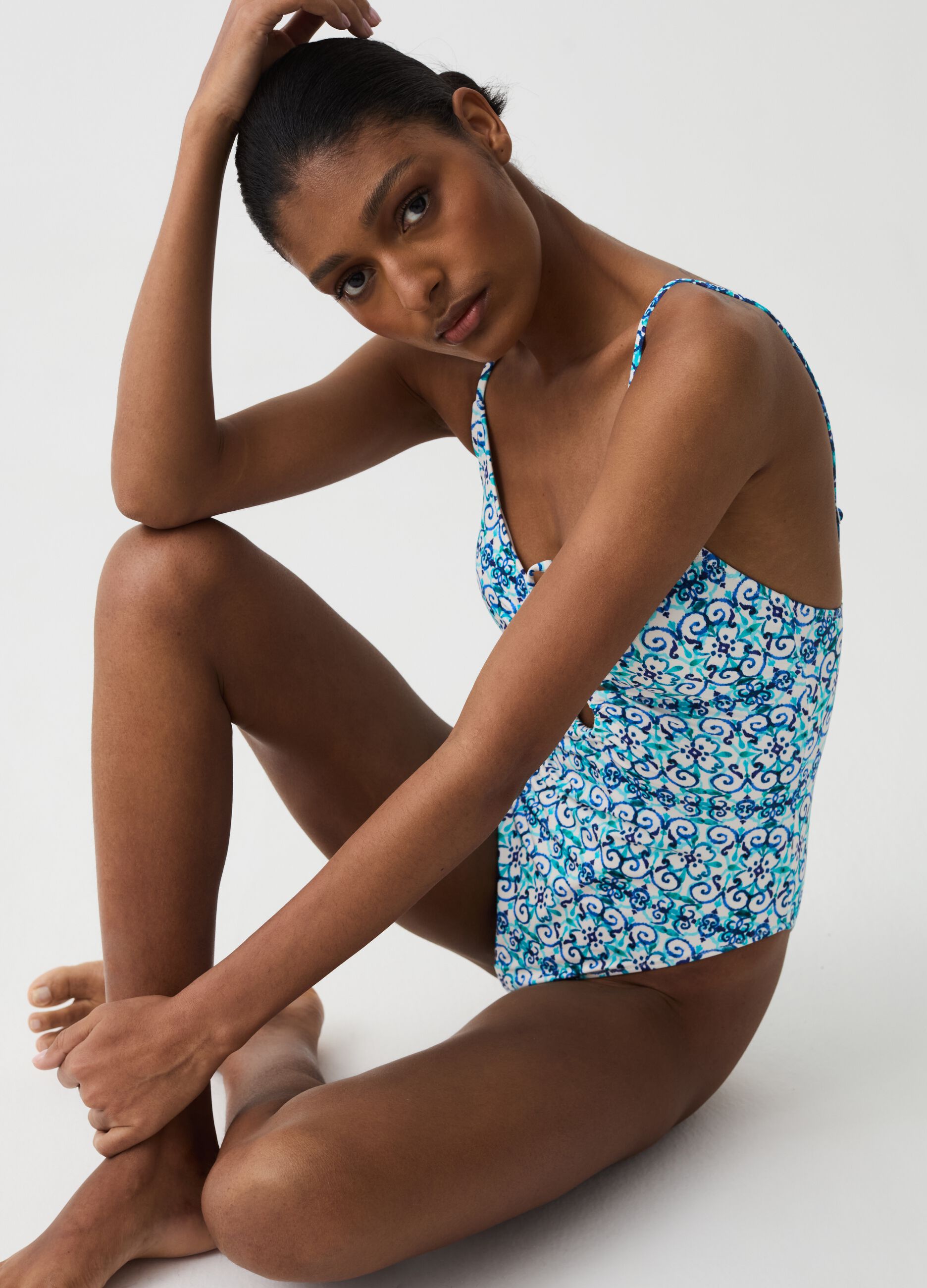 One-piece swimsuit with majolica print