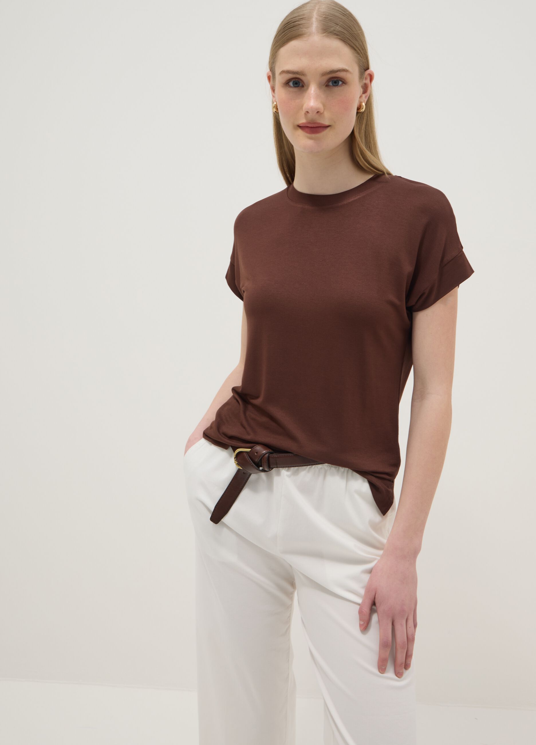 Brown short-sleeved stretch viscose T-shirt
