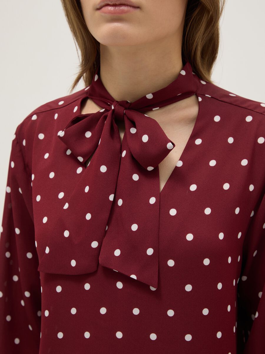Burgunderrot Polka-Dot-Krepphemd_3