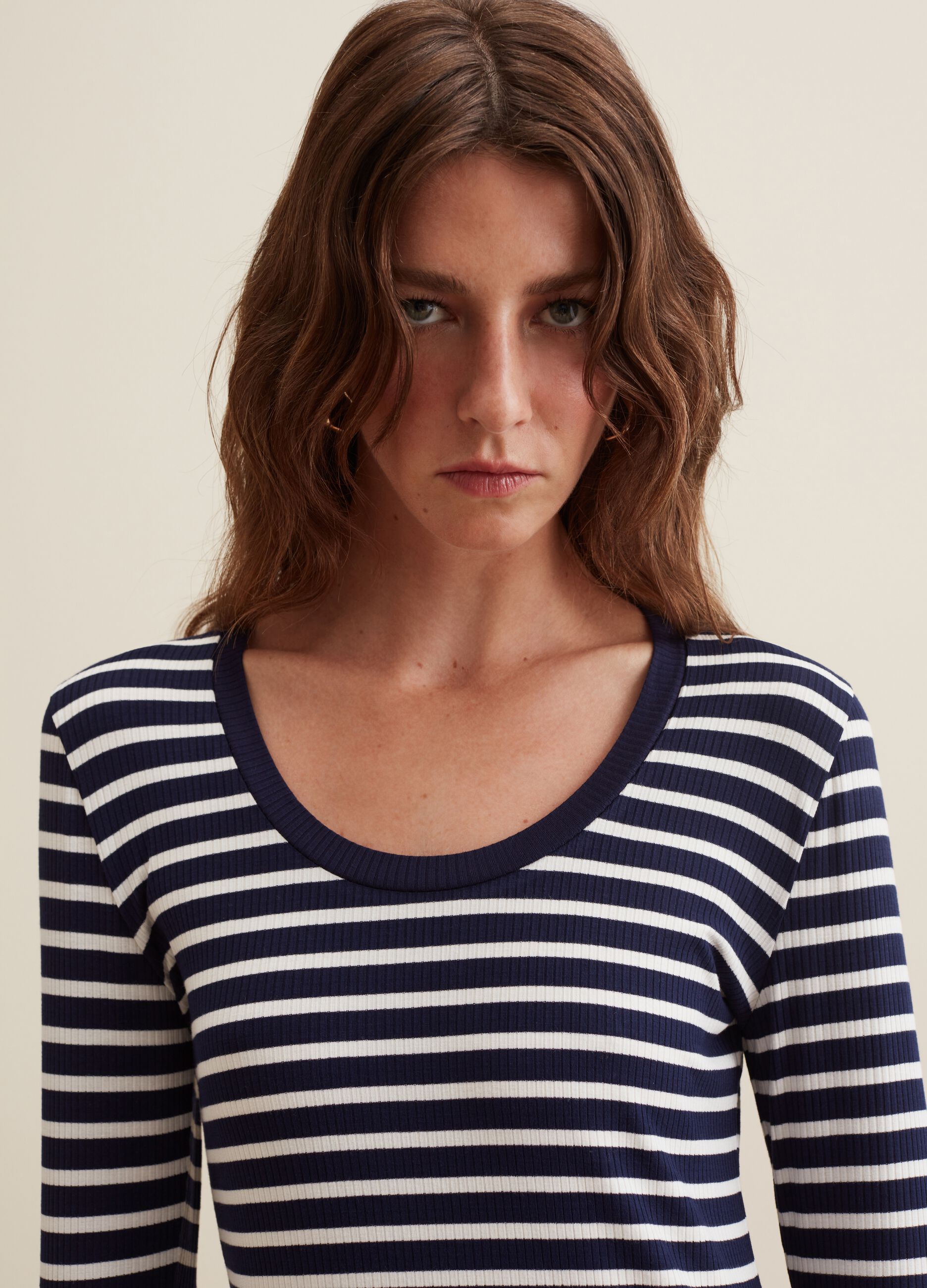 Long-sleeved striped T-shirt_2