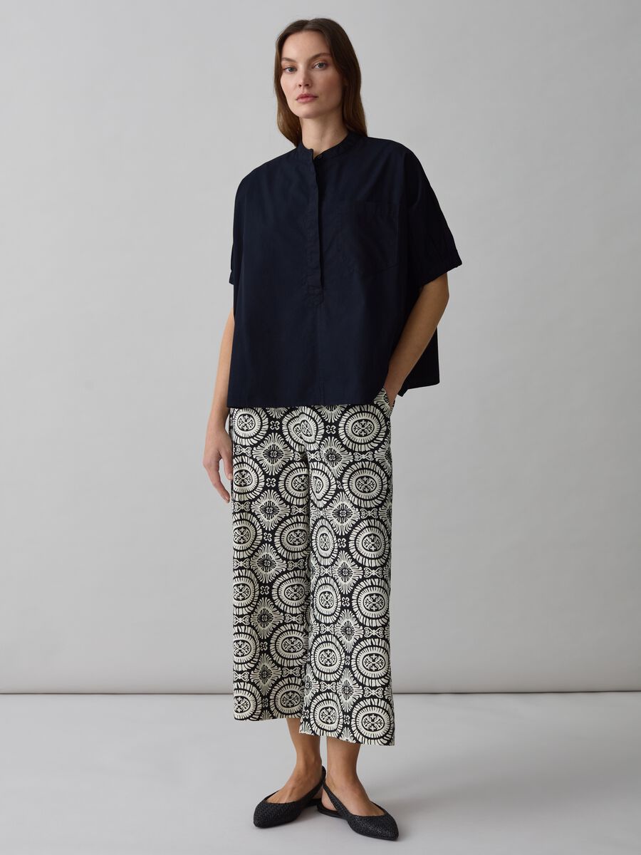 Wide-leg trousers with ethnic pattern_0