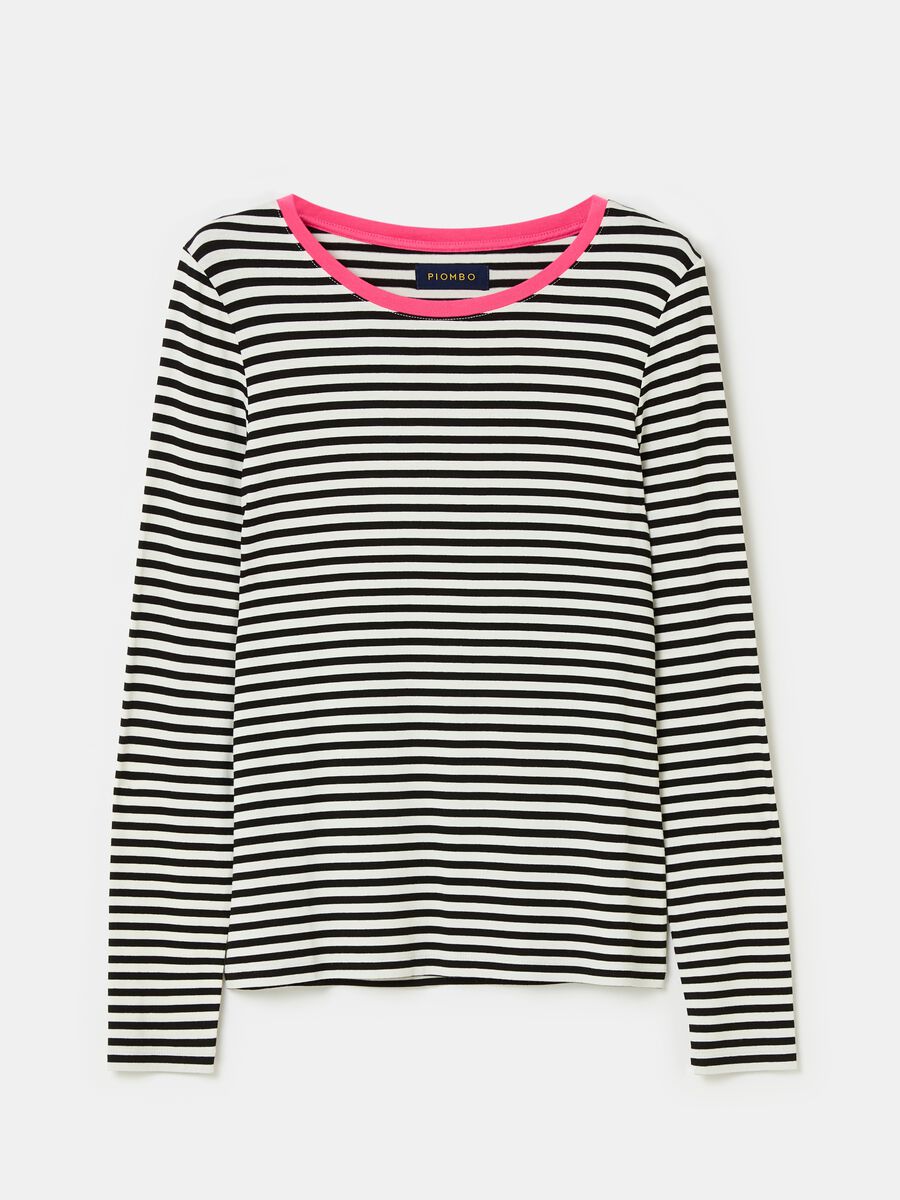 Striped T-shirt with contrasting edging_3