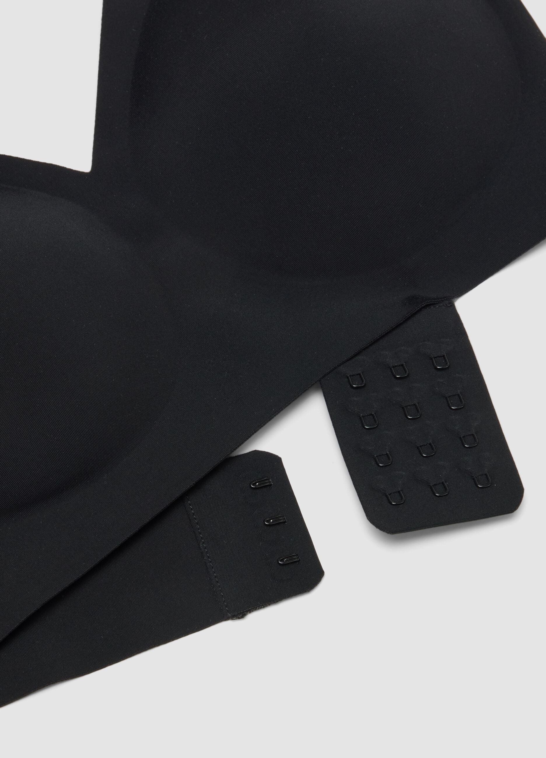 Schwarzer BH aus Stretchmaterial mit herausnehmbaren Cups
